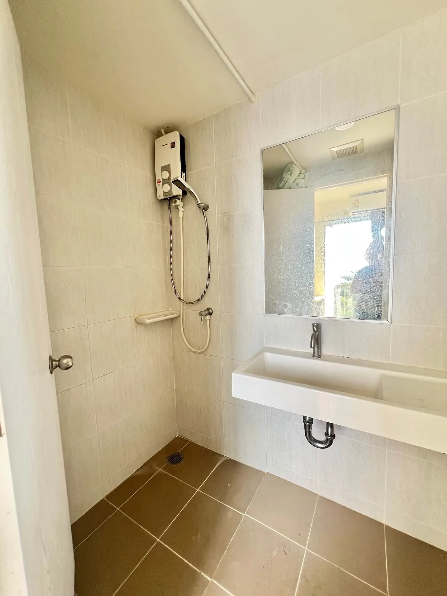 1-Schlafzimmer-Eigentumswohnung zur Miete im Lumpini Ville Sukhumvit 76, möbliert, 2 Klimaanlagen, 7,000 Baht im Monat, nahe BTS Bearing Foto 4