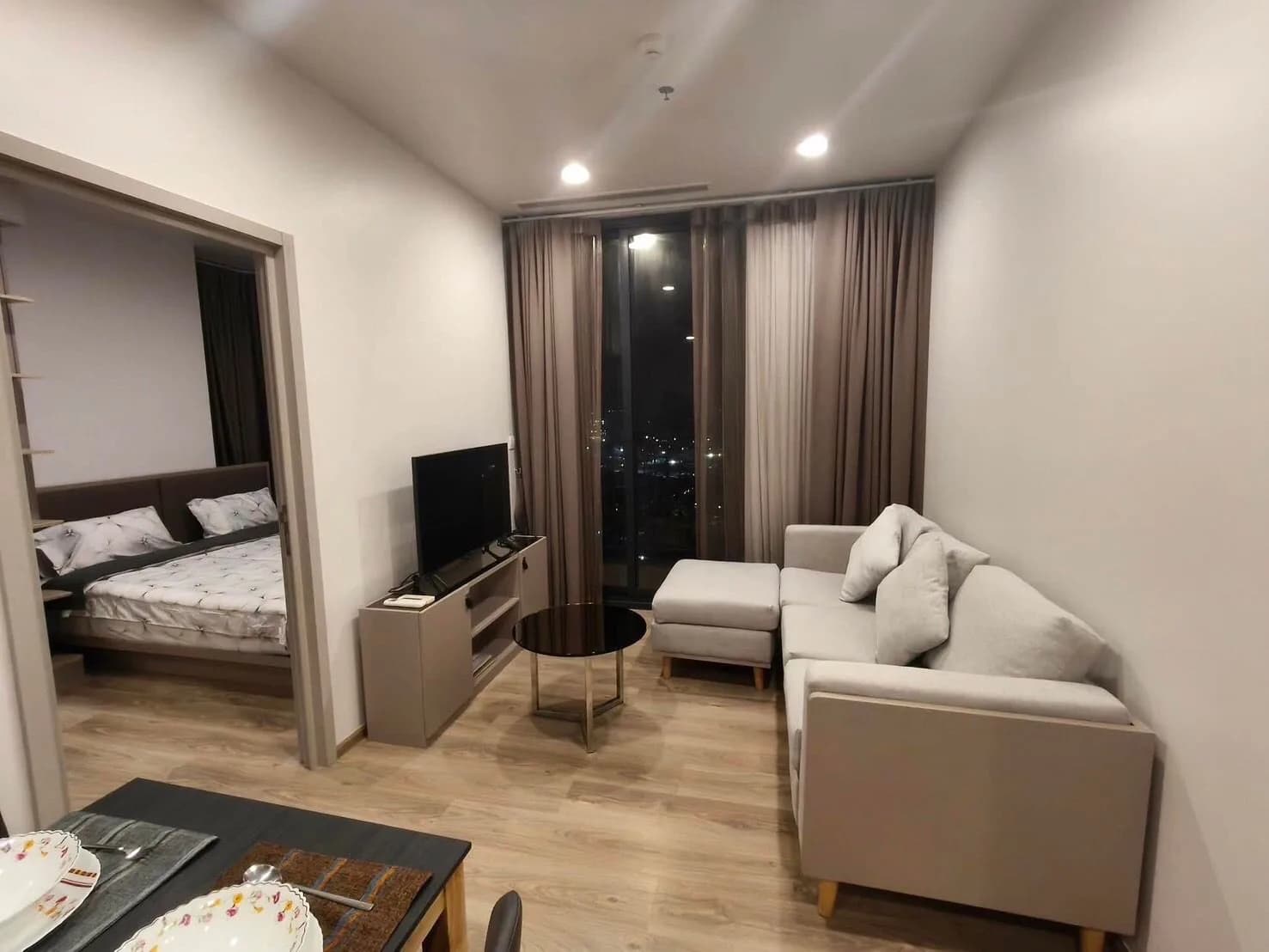 ให้เช่าคอนโด Oka Haus Sukhumvit 36 2 ห้องนอน 2 ห้องน้ำ 50 ตร.ม. ชั้น 37 วิวแม่น้ำ ใกล้ BTS ทองหล่อ รูปที่ 3