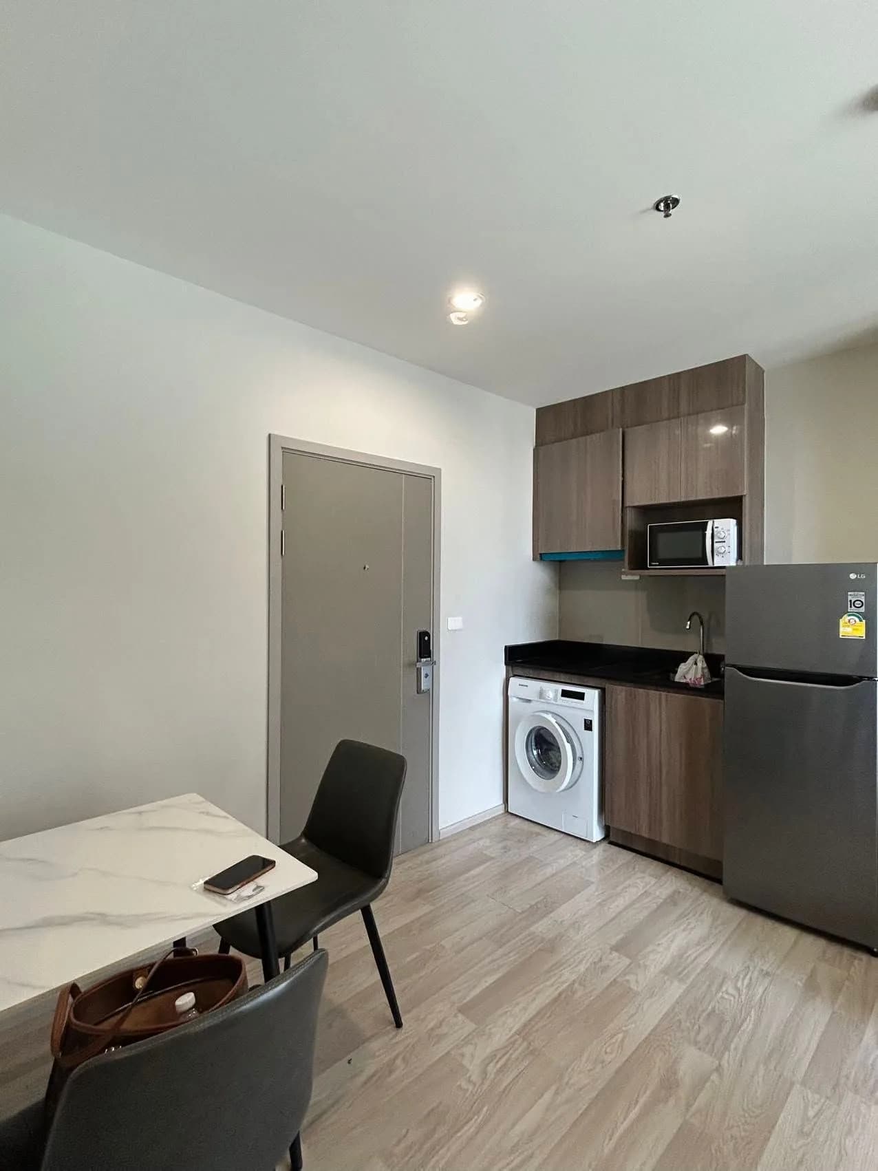 Căn hộ chung cư 1 phòng ngủ cho thuê tại Ideo Mobi Sukhumvit Eastpoint, 36 m², Tower A, tầng 9, đầy đủ nội thất, gần BTS Bang Na ảnh 5