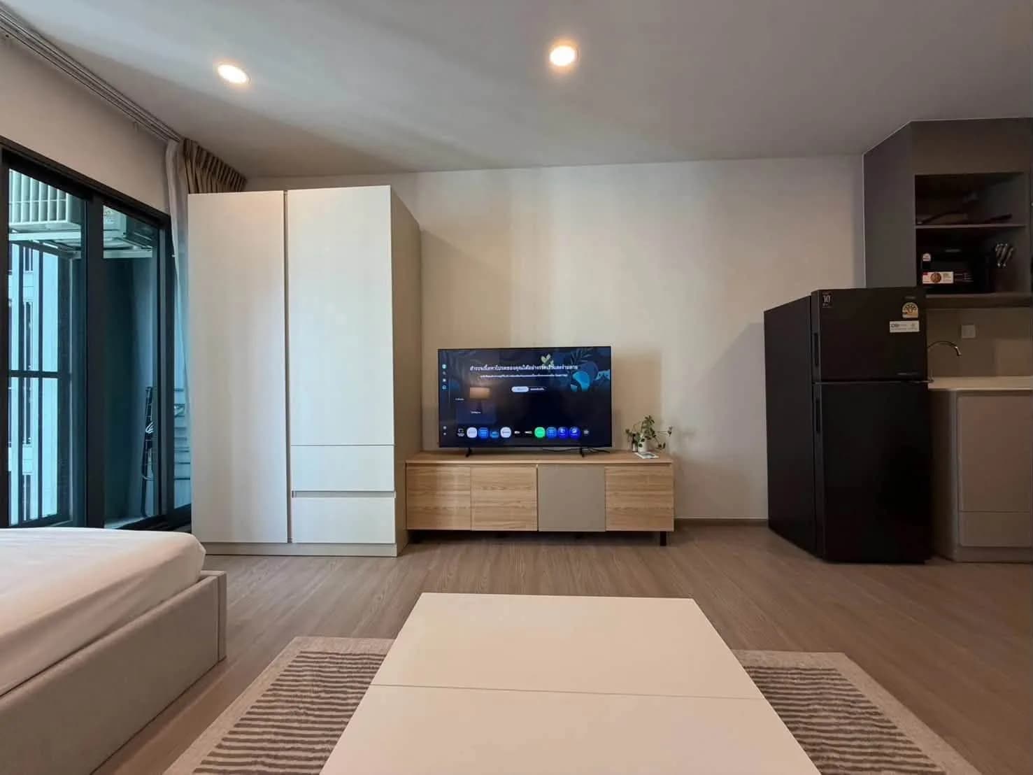 Studio-Eigentumswohnung zur Miete im Aspire Sukhumvit-Rama 4, 24.95 m², 21. Etage, Gemeinschaftskosten und Parkplatz inklusive, nahe BTS Phra Khanong Foto 4