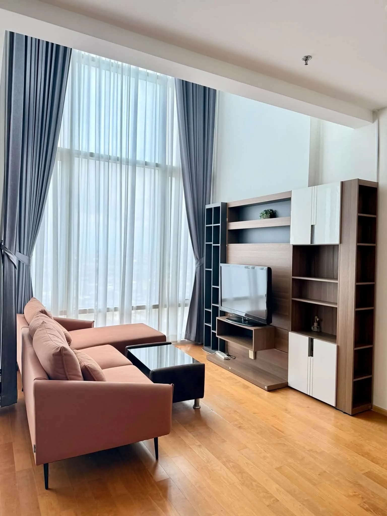 ให้เช่าคอนโด Villa Ratchathewi ห้อง Duplex 1 ห้องนอน 69 ตร.ม. ชั้น 27 เพดานสูง วิวเมือง ใกล้ BTS ราชเทวี รูปที่ 2