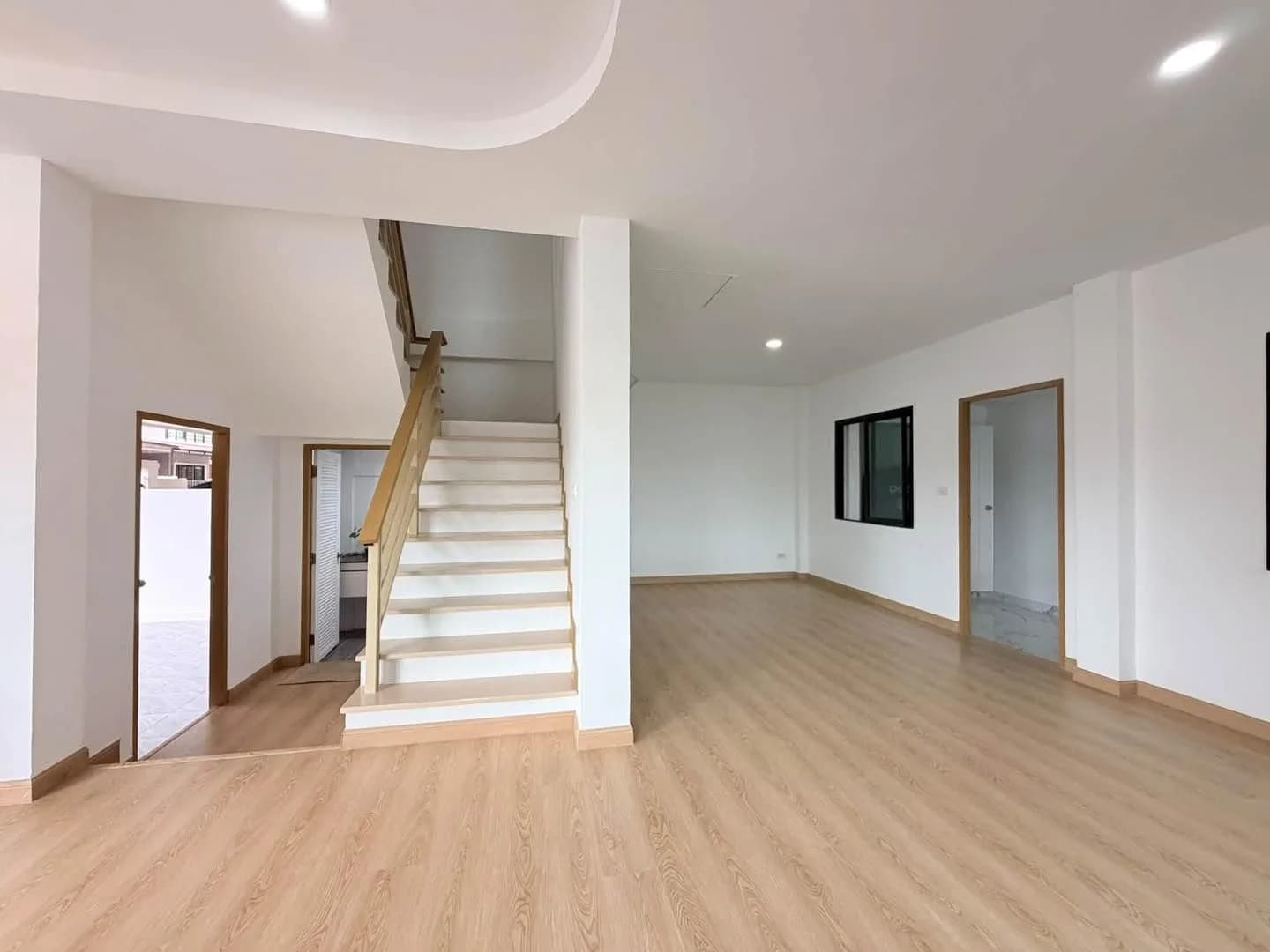 Eck-Doppelhaushälfte zum Verkauf im Phanason Grand Ville, Bang Jo, Thalang, Phuket, 3 Schlafzimmer, 3 Badezimmer, ohne Übertragungsgebühr, 4.39 Millionen Baht Foto 6