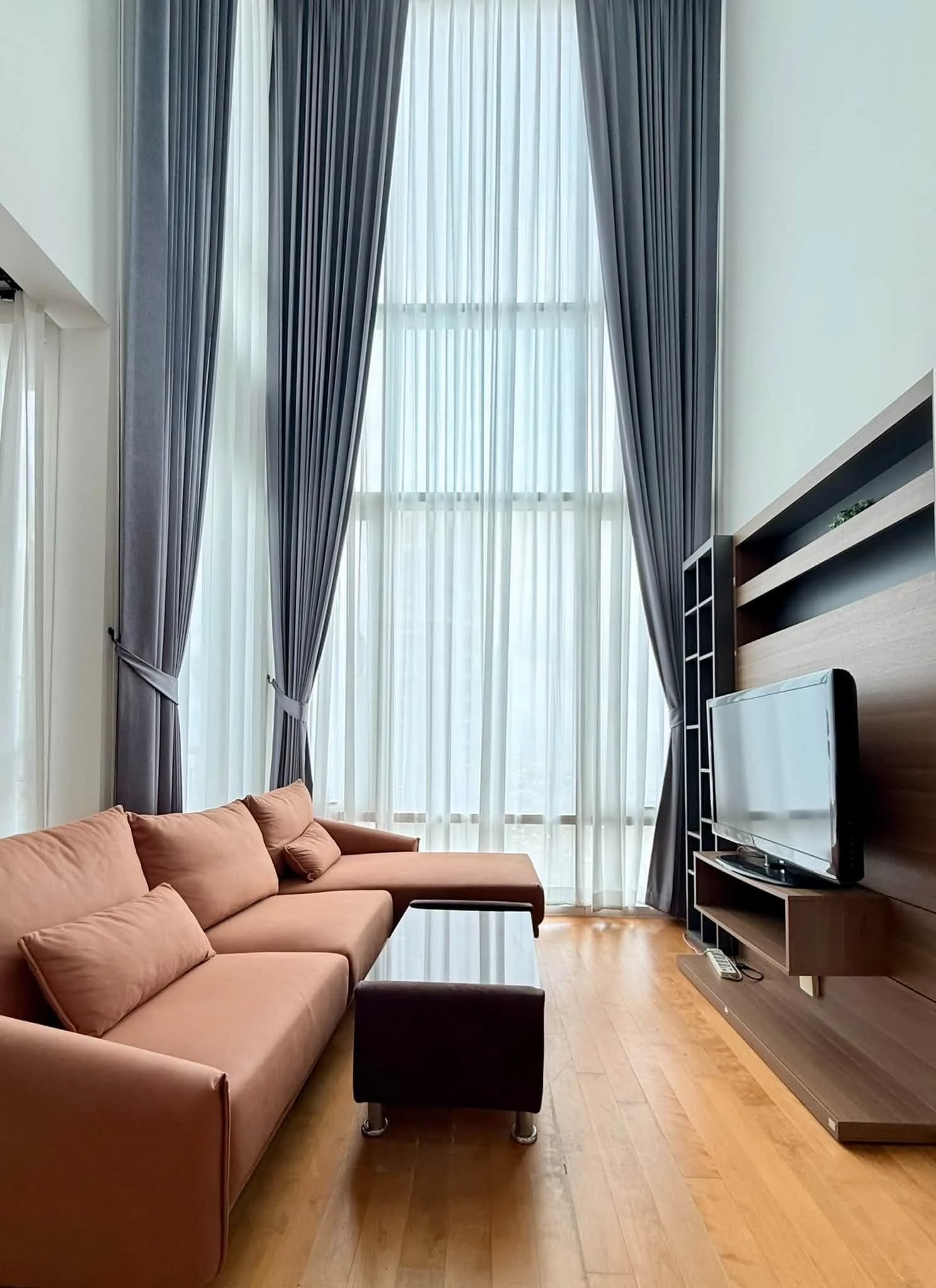 ให้เช่าคอนโด Villa Ratchathewi ห้อง Duplex 1 ห้องนอน 69 ตร.ม. ชั้น 27 เพดานสูง วิวเมือง ใกล้ BTS ราชเทวี