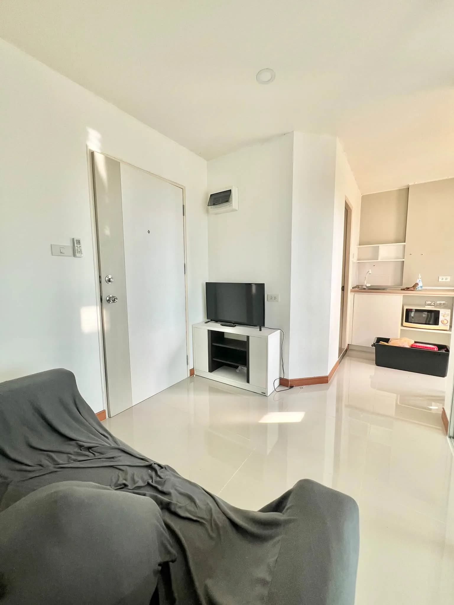 1-Schlafzimmer-Eigentumswohnung zur Miete im Lumpini Ville Sukhumvit 76, möbliert, 2 Klimaanlagen, 7,000 Baht im Monat, nahe BTS Bearing Foto 3