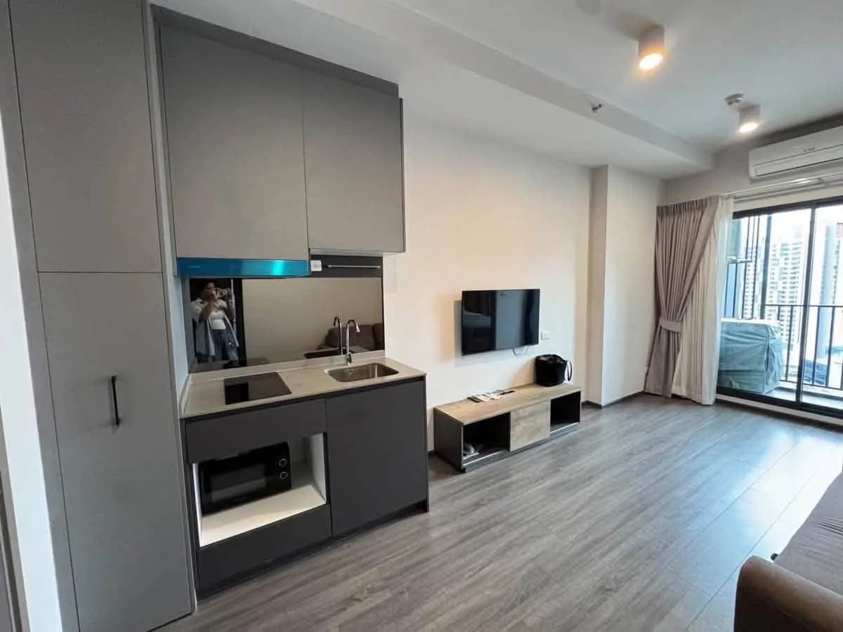 1-Schlafzimmer-Eigentumswohnung zur Miete im Ideo Sukhumvit - Rama 4, 35 m², 18. Etage, Gemeinschaftskosten und Parkplatz inklusive, nahe BTS Phra Khanong Foto 4