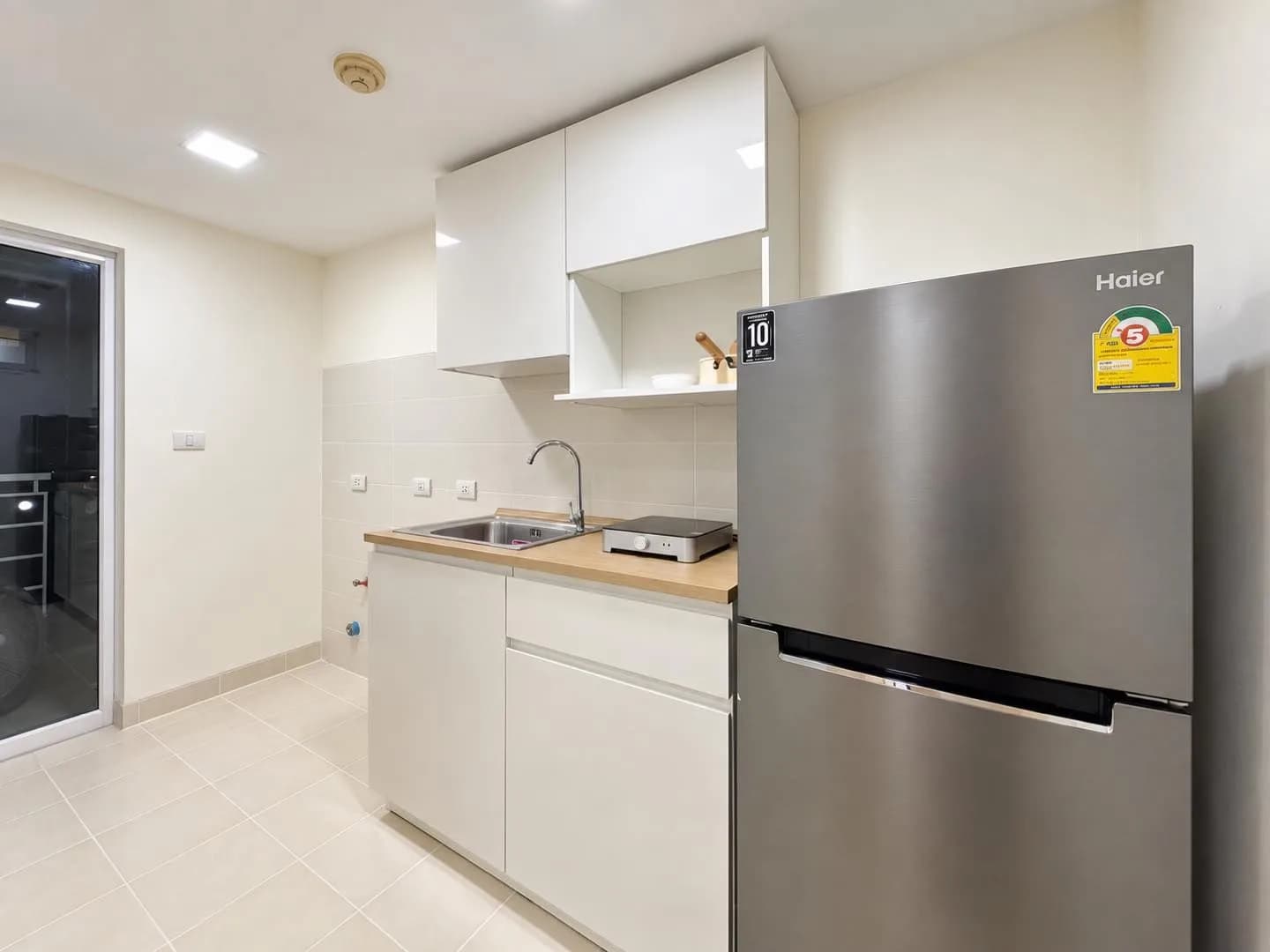 1-Schlafzimmer-Eigentumswohnung zum Verkauf im The Royal Place Phuket, 37.01 m², Building 1, 2. Etage, Blick nach außen, möbliert, 2.29 Millionen Baht Foto 7