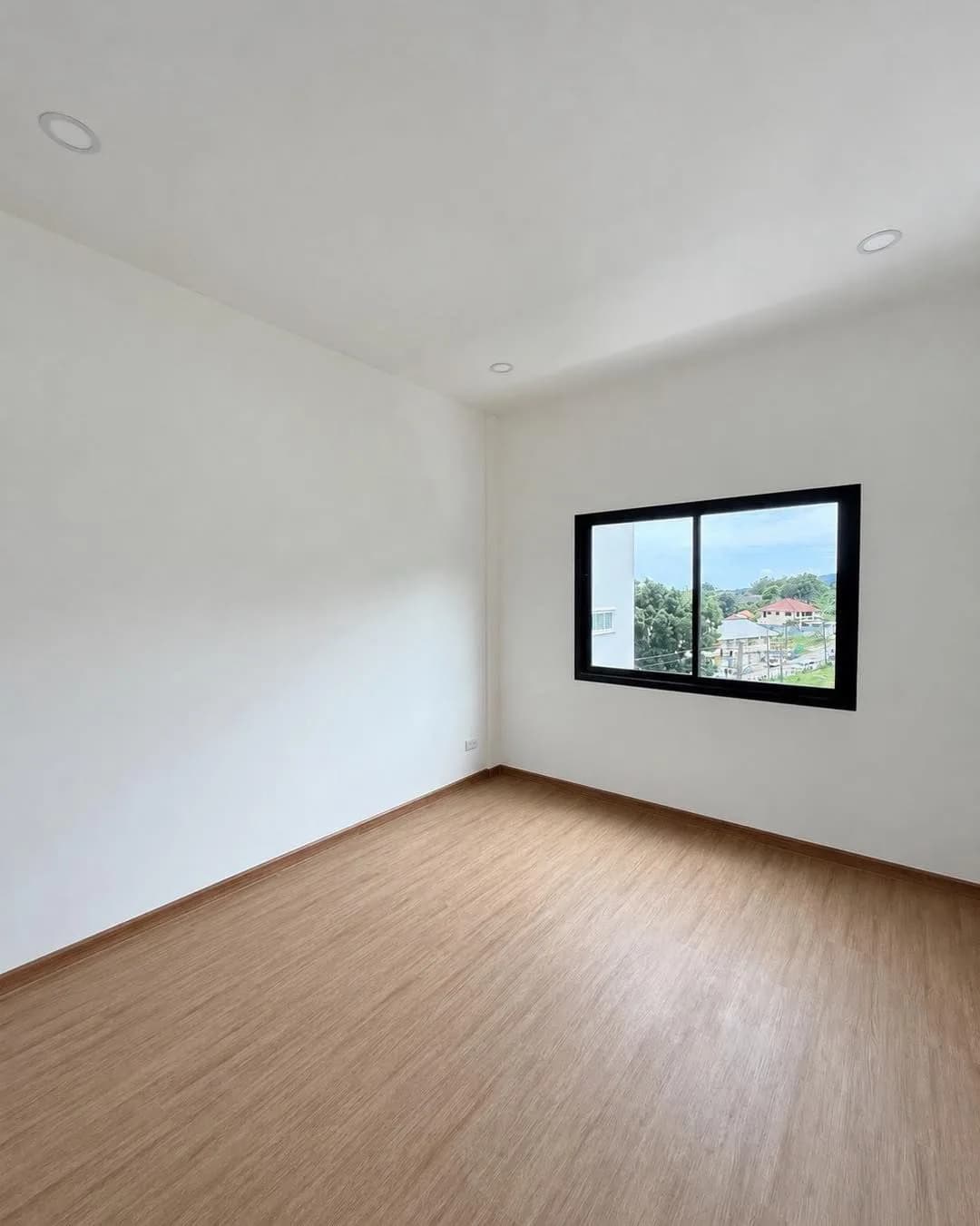 Reiheneckhaus zum Verkauf in Chalong, Phuket, 35.5 sq.wah, 3 Schlafzimmer, 3 Badezimmer, Naturblick, 4.99 Millionen Baht Foto 8