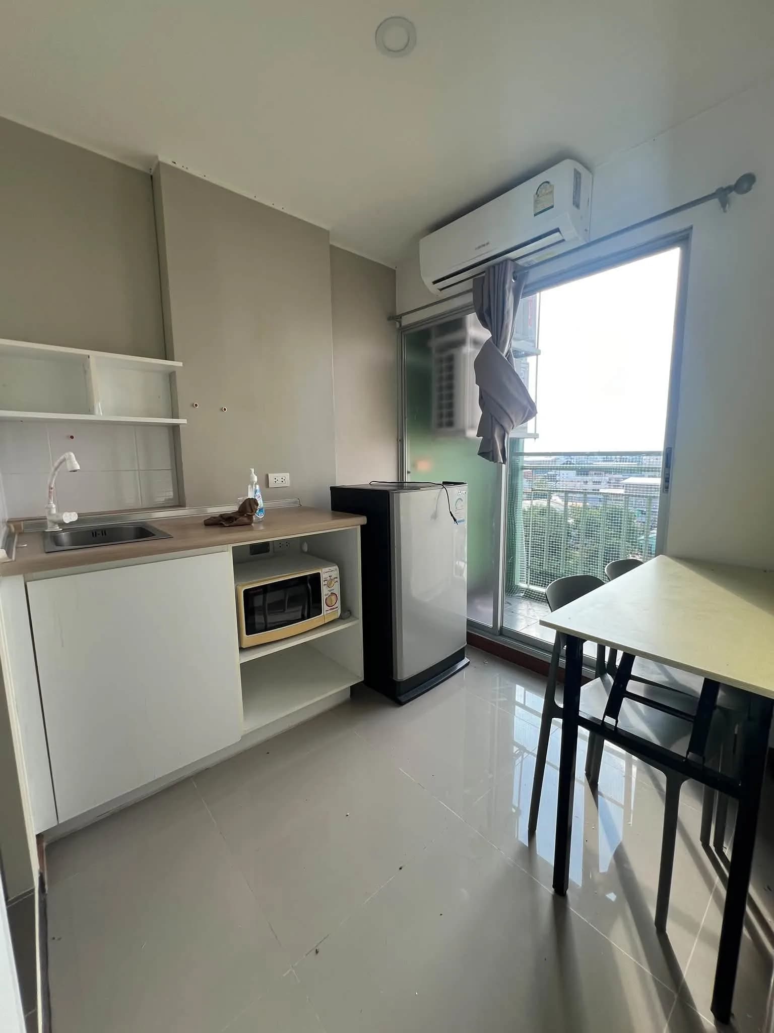 1-Schlafzimmer-Eigentumswohnung zur Miete im Lumpini Ville Sukhumvit 76, möbliert, 2 Klimaanlagen, 7,000 Baht im Monat, nahe BTS Bearing Foto 5