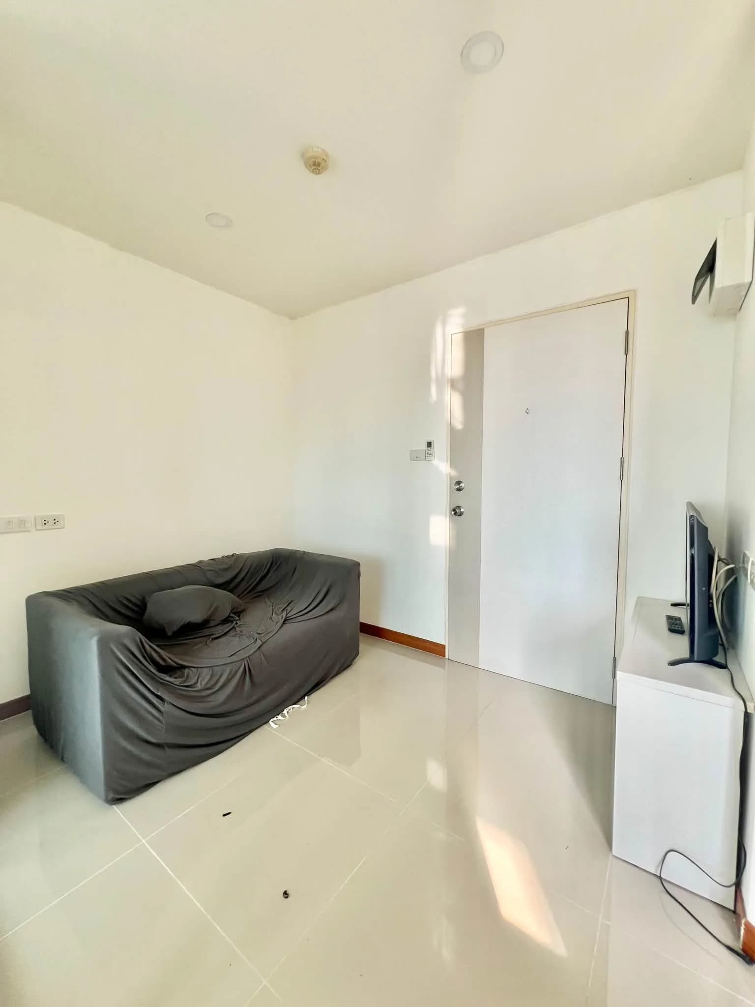 1-Schlafzimmer-Eigentumswohnung zur Miete im Lumpini Ville Sukhumvit 76, möbliert, 2 Klimaanlagen, 7,000 Baht im Monat, nahe BTS Bearing Foto 2