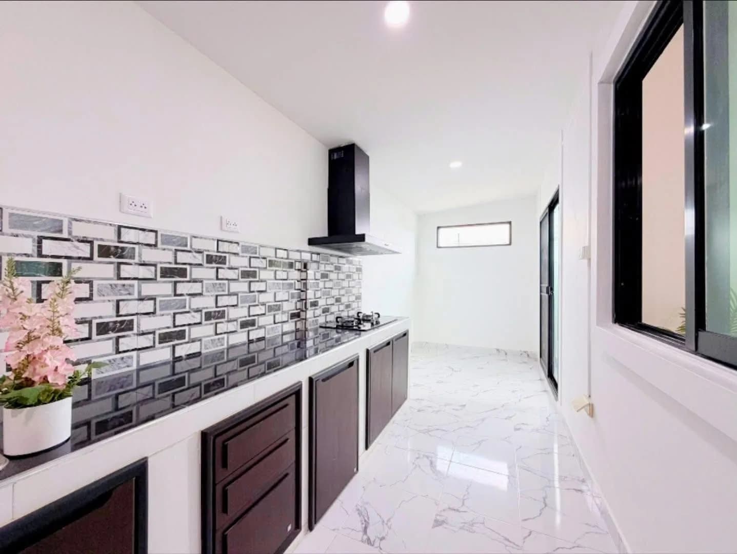 Eck-Doppelhaushälfte zum Verkauf im Phanason Grand Ville, Bang Jo, Thalang, Phuket, 3 Schlafzimmer, 3 Badezimmer, ohne Übertragungsgebühr, 4.39 Millionen Baht Foto 7