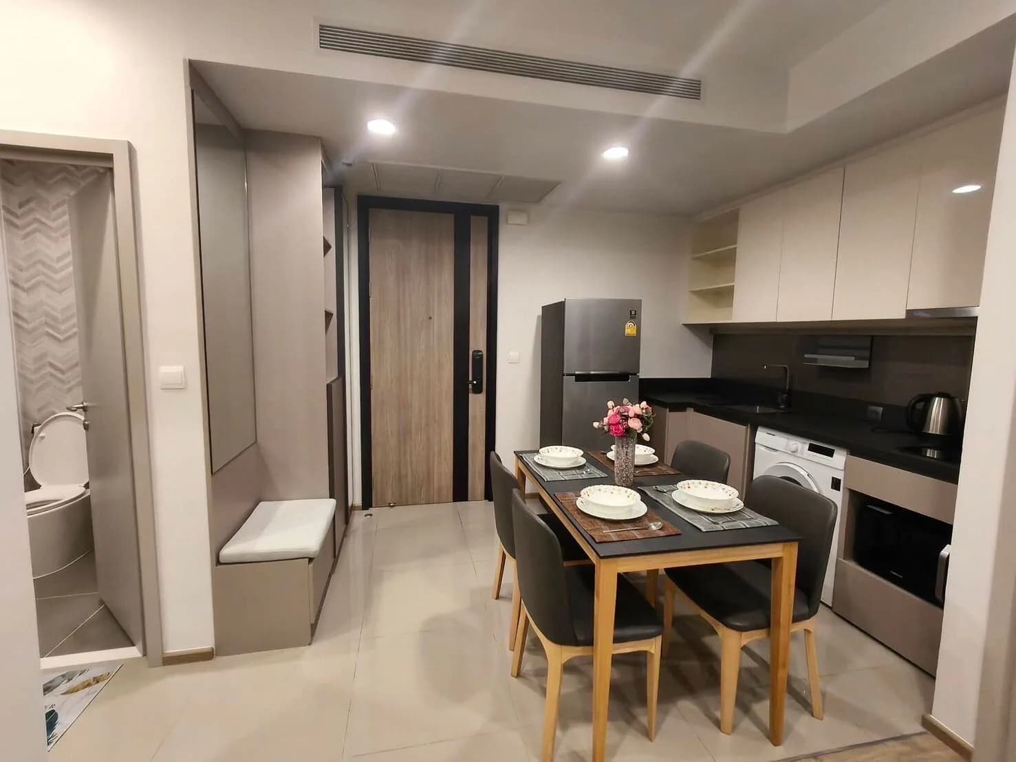 ให้เช่าคอนโด Oka Haus Sukhumvit 36 2 ห้องนอน 2 ห้องน้ำ 50 ตร.ม. ชั้น 37 วิวแม่น้ำ ใกล้ BTS ทองหล่อ รูปที่ 2