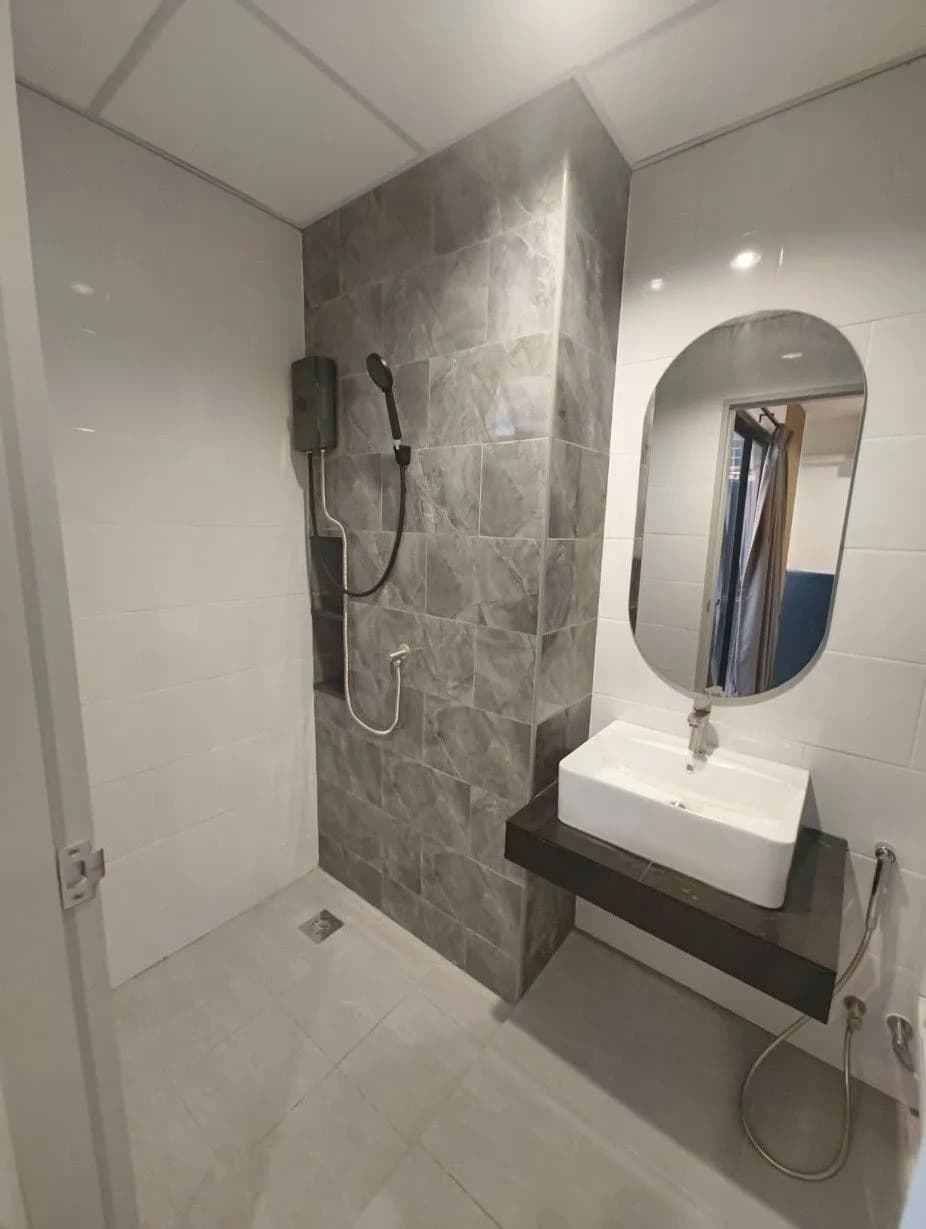 7Place Mansion, Soi Phraya Suren 7 (Ram Inthra 109), Bang Chan, Khlong Sam Wa: phòng studio mới 24 m² cho thuê theo tháng hoặc theo đêm ảnh 5