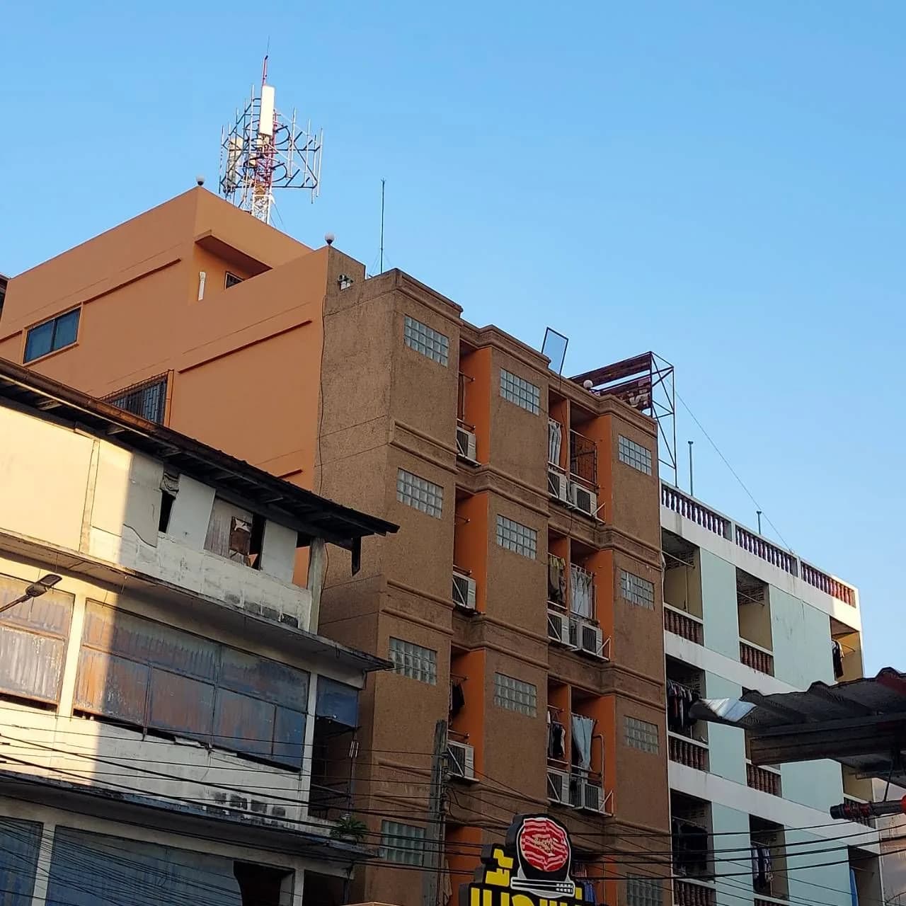 A House, Soi Pracha Songkhro 27, Din Daeng: Studio Bulanan Seluas 15 m², Sekitar 250 m dari University of the Thai Chamber of Commerce
