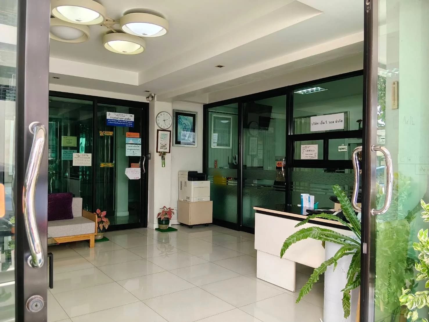 AI Place, Soi Phraya Prasoet, rue Inthraphon, Wang Thonglang : studios et logements 1 chambre de 24 à 38 m² au mois, près de Ramkhamhaeng photo 6