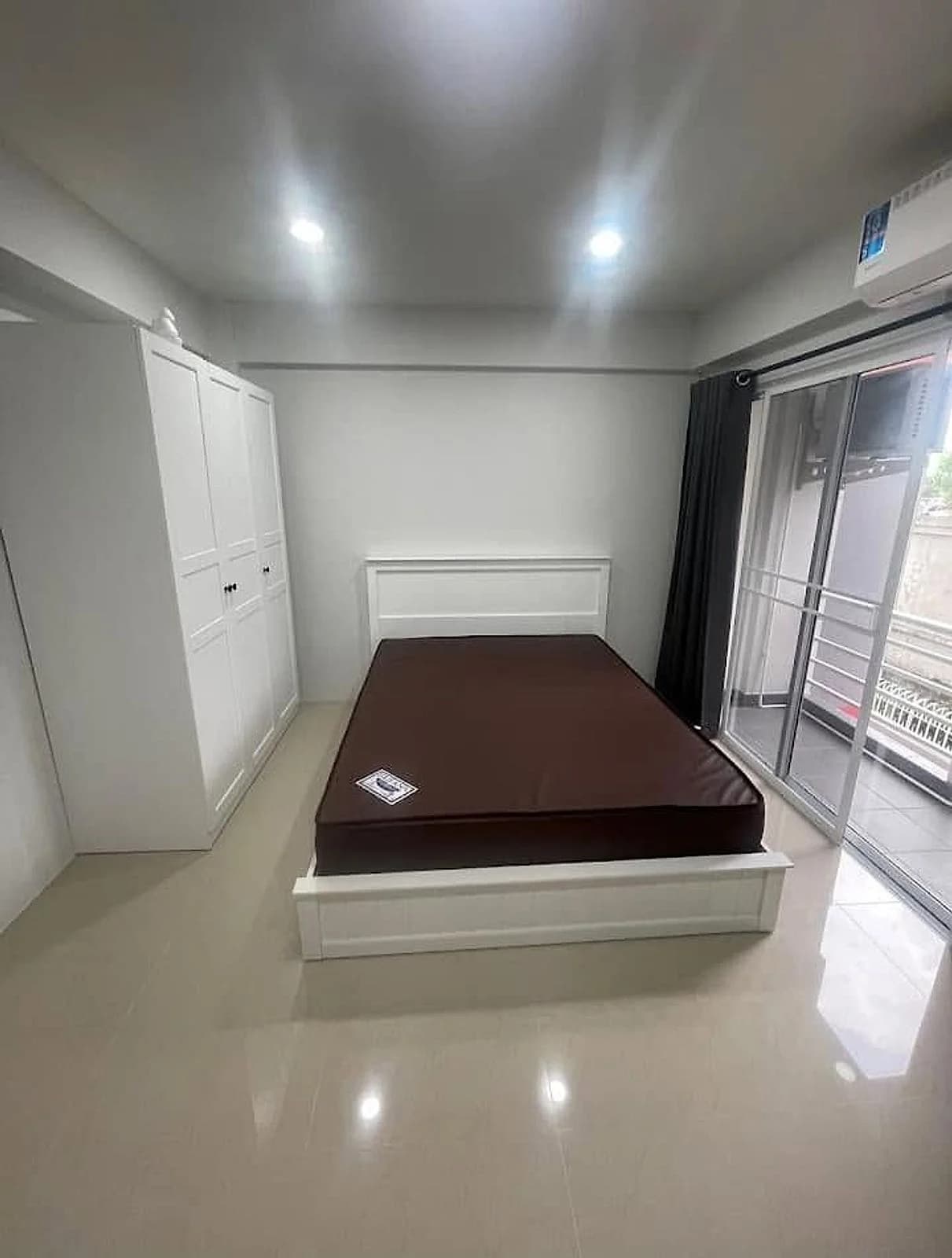 AK Place, Soi Ratchaphruek 27, Taling Chan: bilik berhawa dingin untuk disewa bulanan, bangunan 6 tingkat dengan lif, di Jalan Ratchaphruek foto 4
