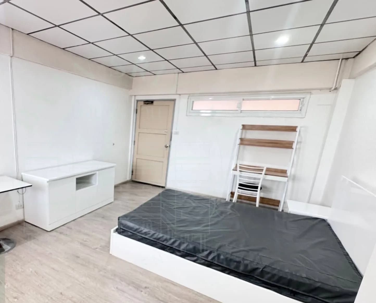 Apartment Baan Sriyan, Soi Si Yan 1, Dusit : chambres meublées au mois autour d'une cour ombragée, près du marché Si Yan photo 7
