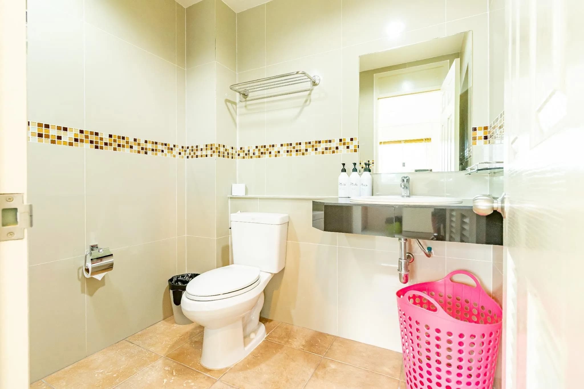 Ascella Apartment, Sukhumvit 38, Khlong Toei: Serviced Apartment with a Rooftop Onsen, Monthly Studios and Suites near BTS Thong Lo photo 8