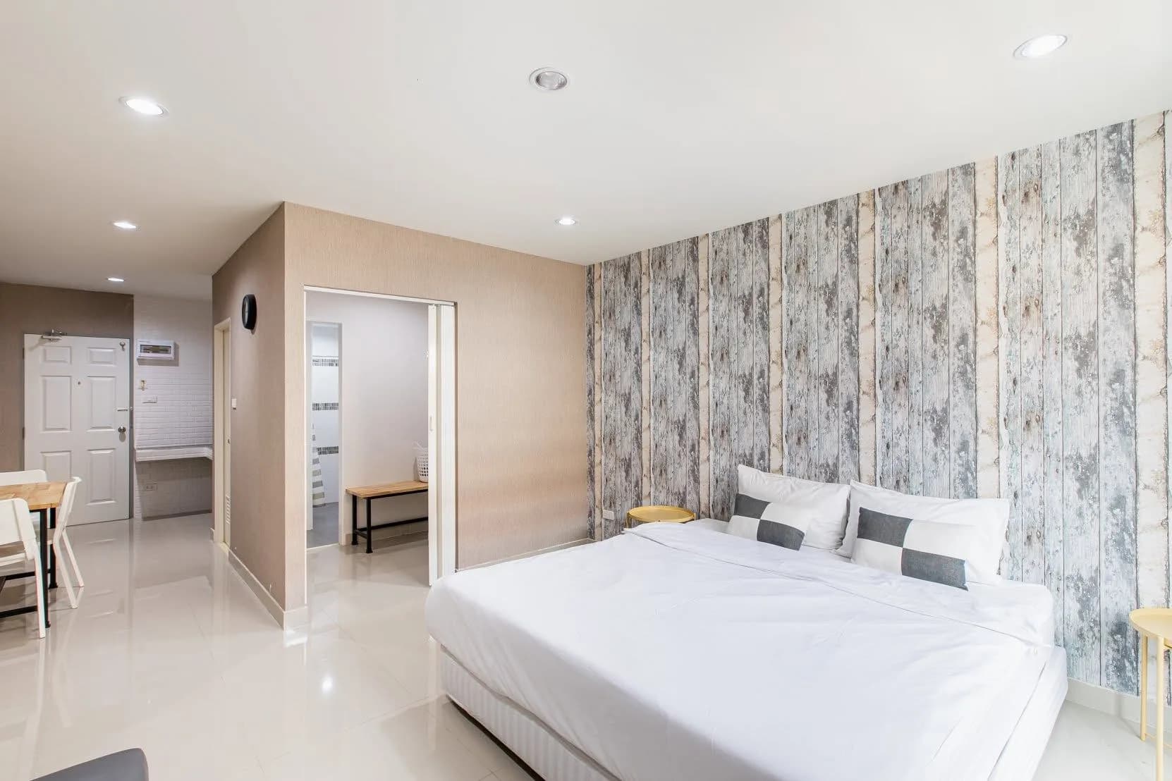 Asia Place Apartment 2, Soi Phetkasem 42 Yaek 1, Phasi Charoen: Zimmer mit 32 m² zur Monatsmiete, mit kleiner Küche und Balkon, nahe der Siam-Universität Foto 4