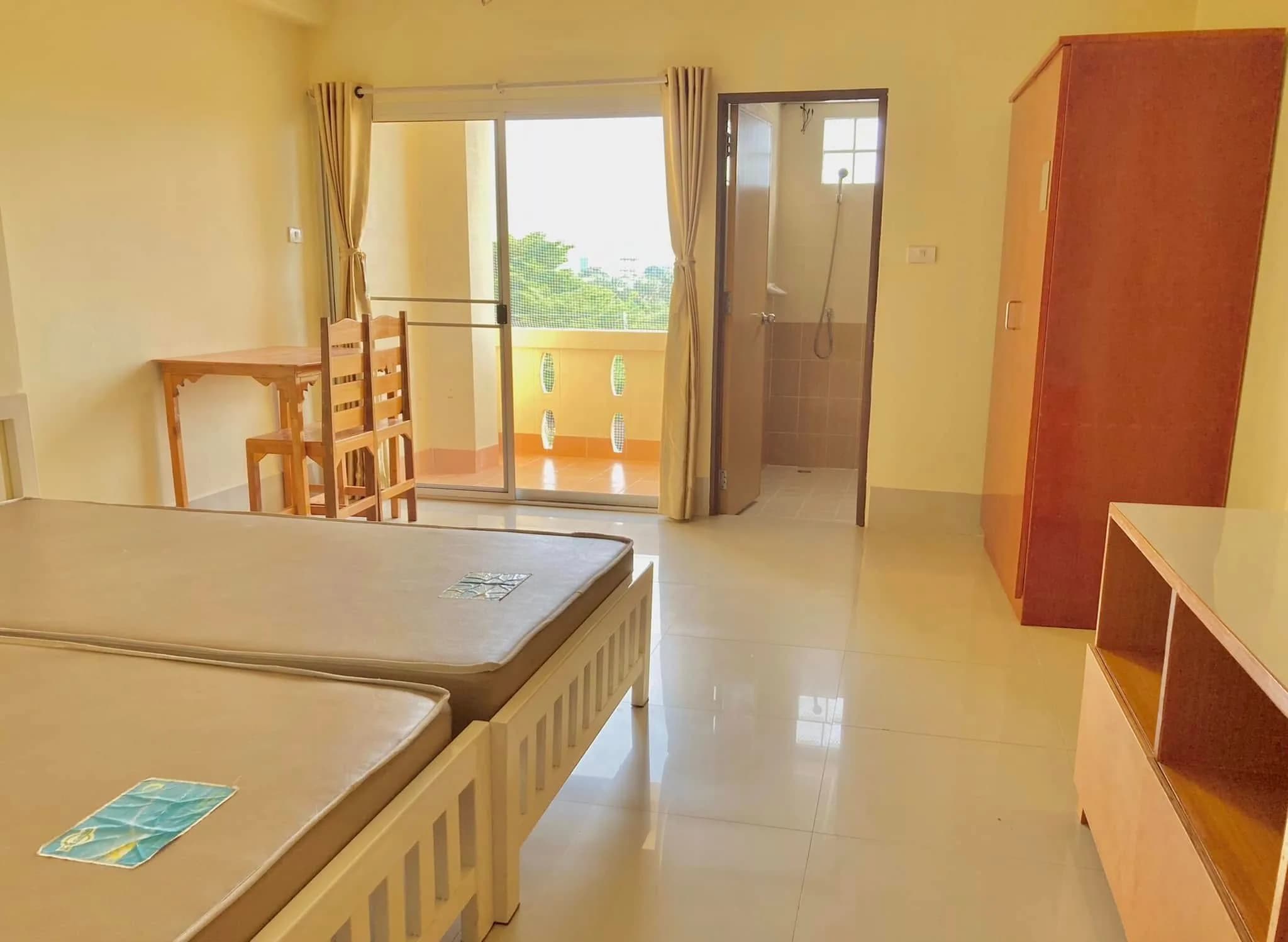 Baan Boonpathan, Bang Saen: Monatszimmer mit oder ohne Klimaanlage an der Khao Lam Road nahe Bang Saen Beach Foto 8