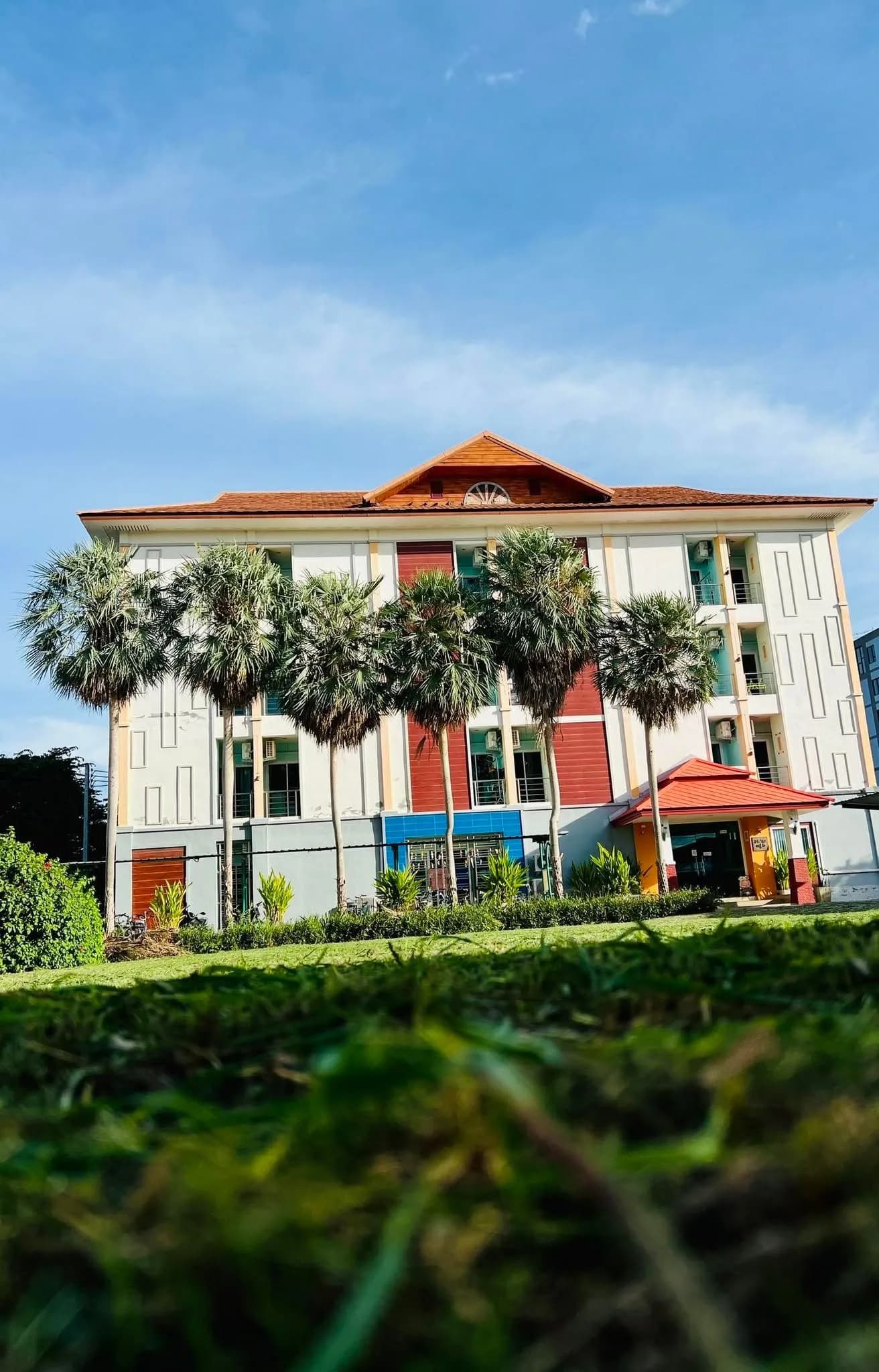 Baan Boonruam，七岩：24平方米带家具月租开间，近艺术大学佛丕校区 第5张照片