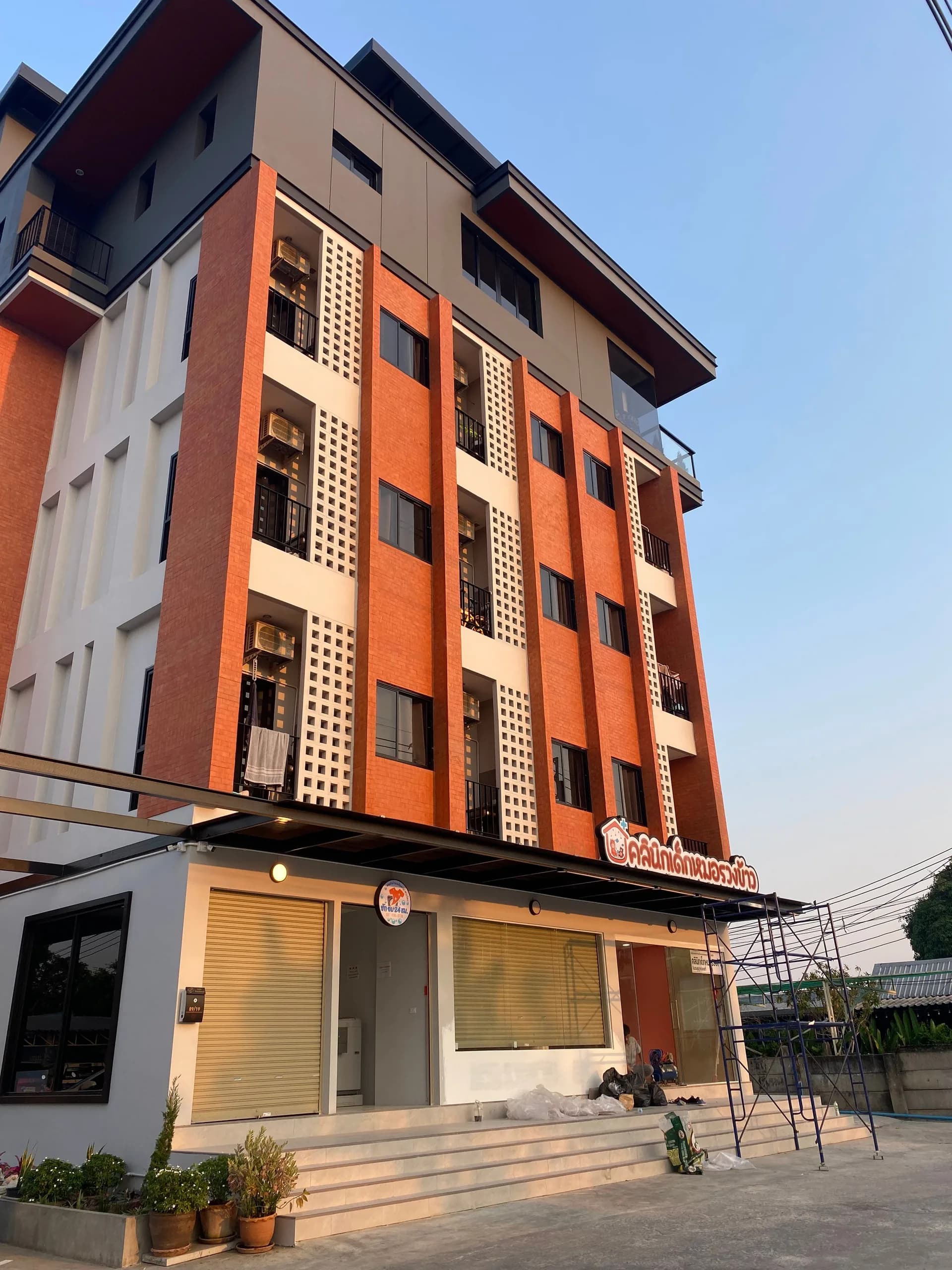 Baan Chaloem Phong Dormitory، طريق Chaloem Phong، Sai Mai، غرف مكيّفة للإيجار الشهري، مبنى جديد بمصعد، قرب مستشفى CGH Sai Mai صورة 2