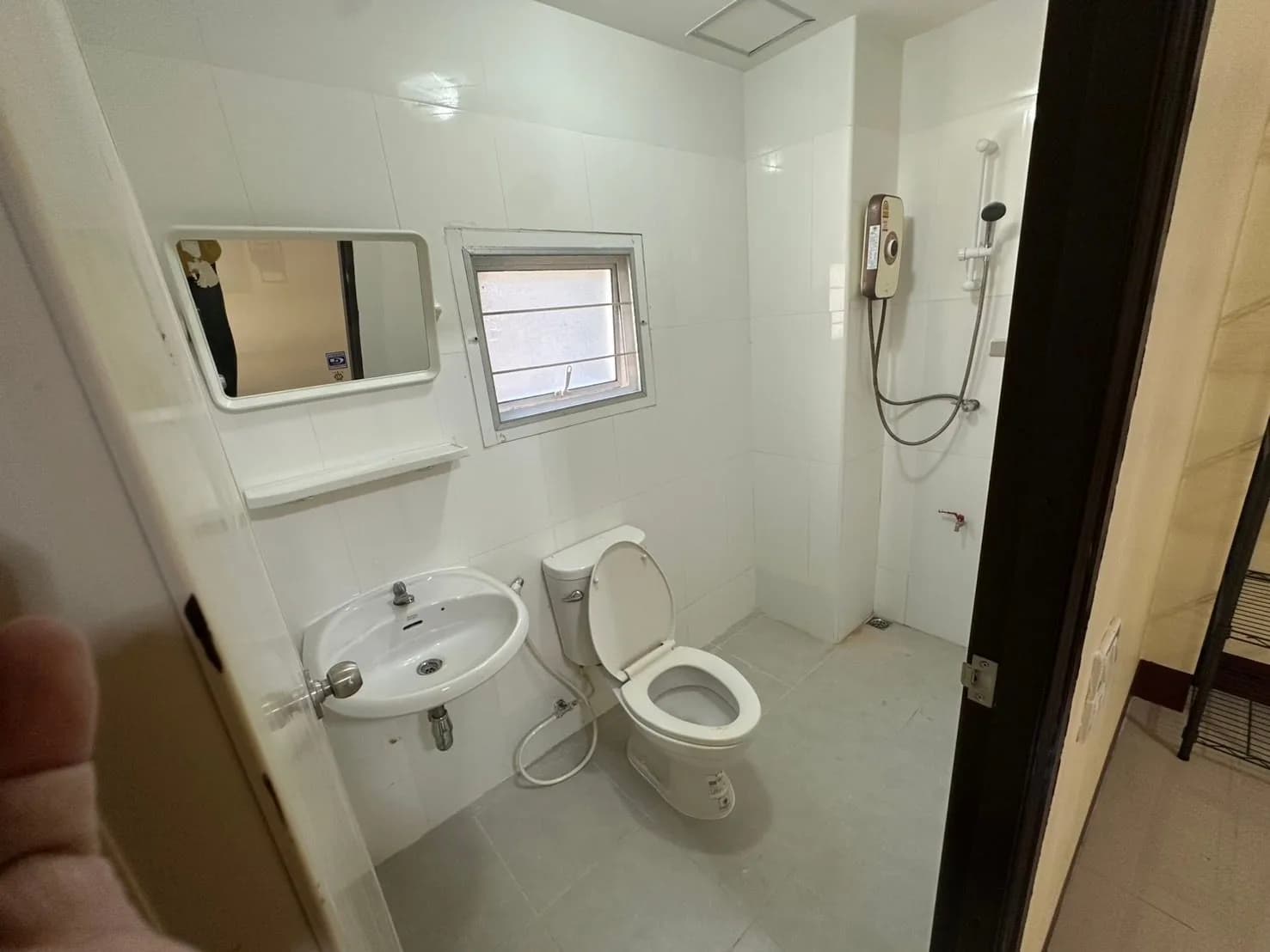 Baan Kamolwat Dormitory, Branch 3, Si Ping Mueang: комнаты с вентилятором и кондиционером помесячно рядом с Chiang Mai College of Dramatic Arts фото 3