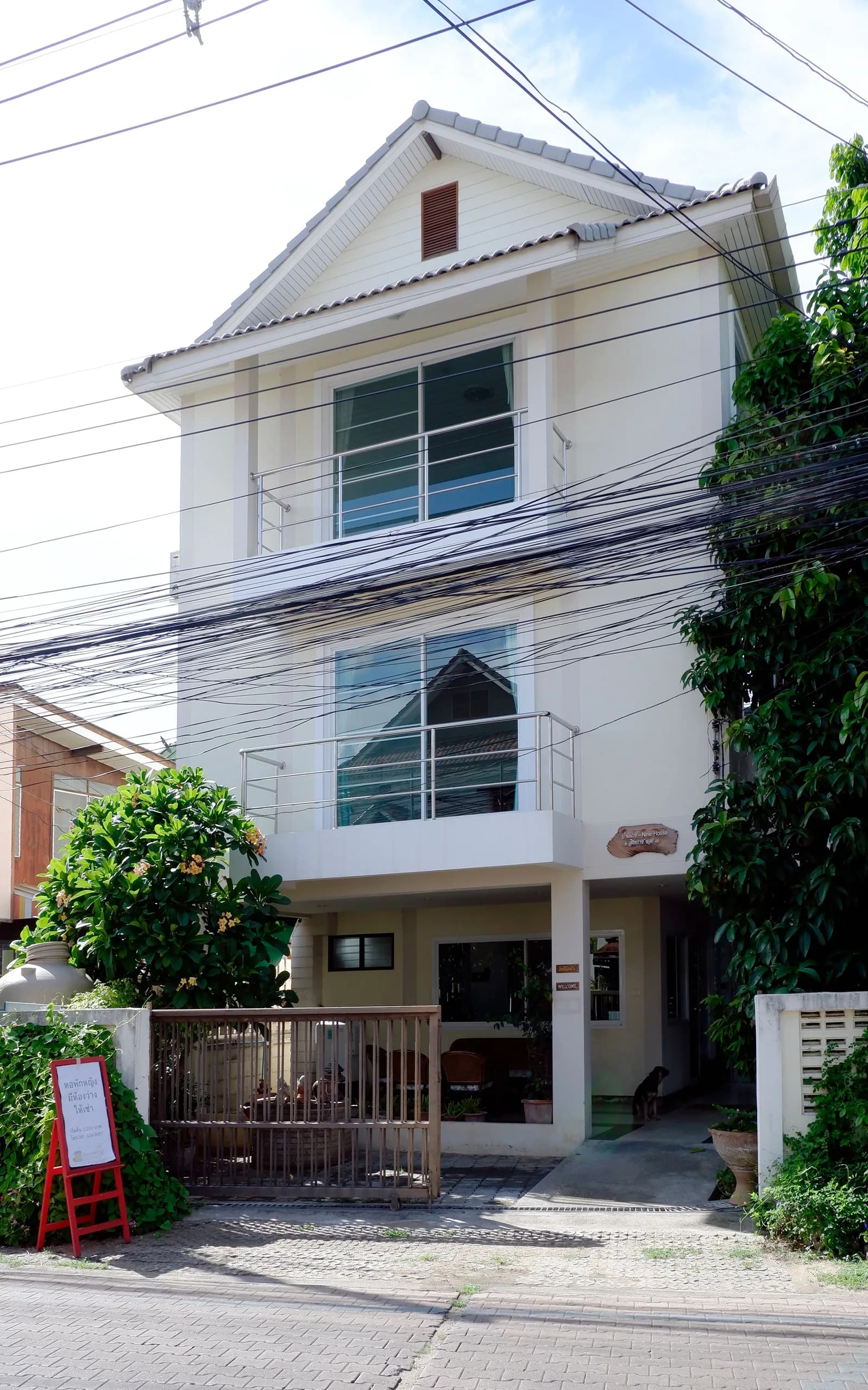 บ้านนาย หอพักหญิง ในคูเมือง ห้องแอร์รายเดือน มีระเบียง ใกล้วิทยาลัยเทคนิคเชียงใหม่และยุพราช รูปที่ 2