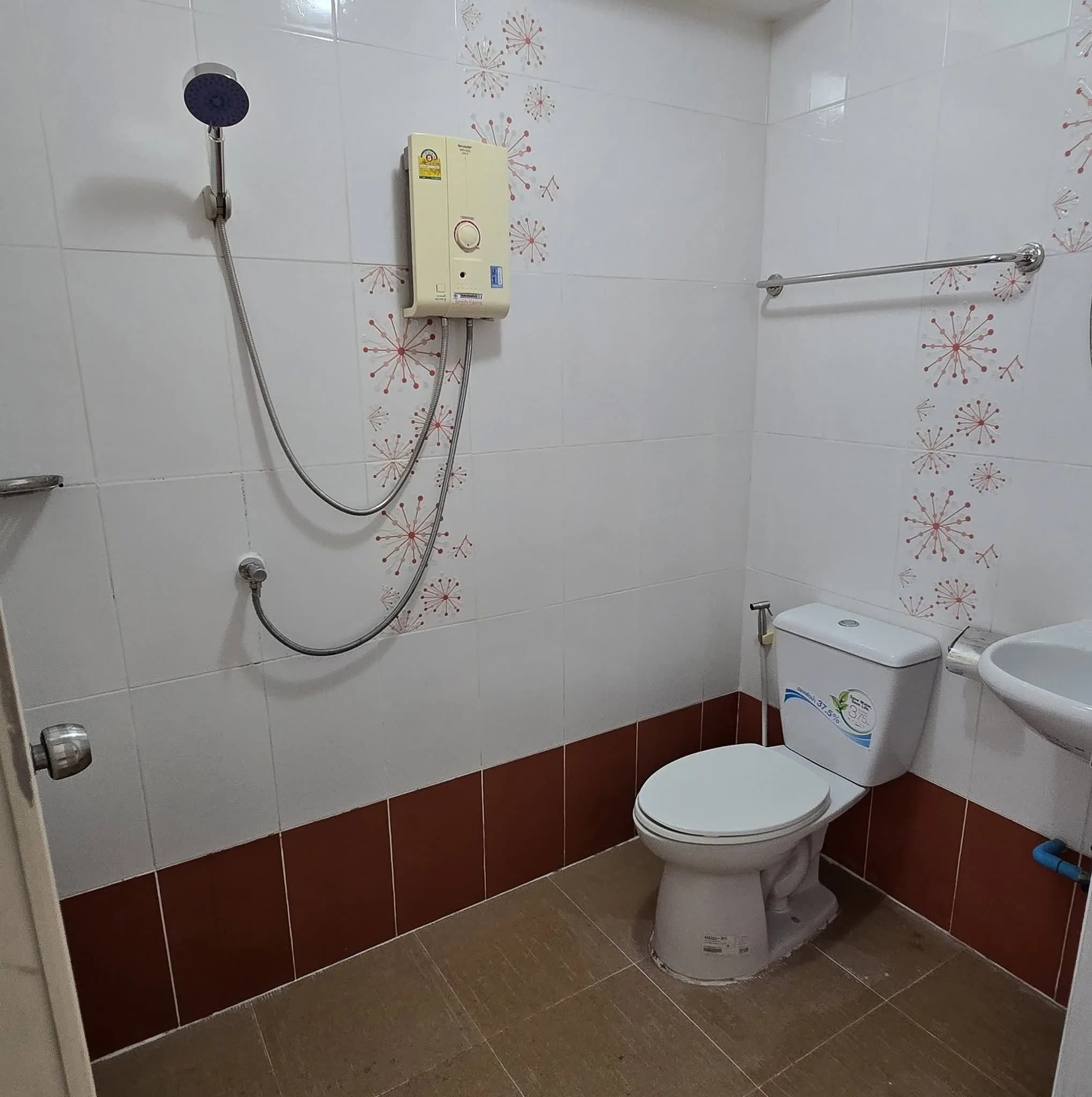 Baan Nitcha Rama 8, Soi Arun Amarin 55: Owner-Run Furnished Monthly Rooms, near Suan Luang Rama VIII Park photo 3
