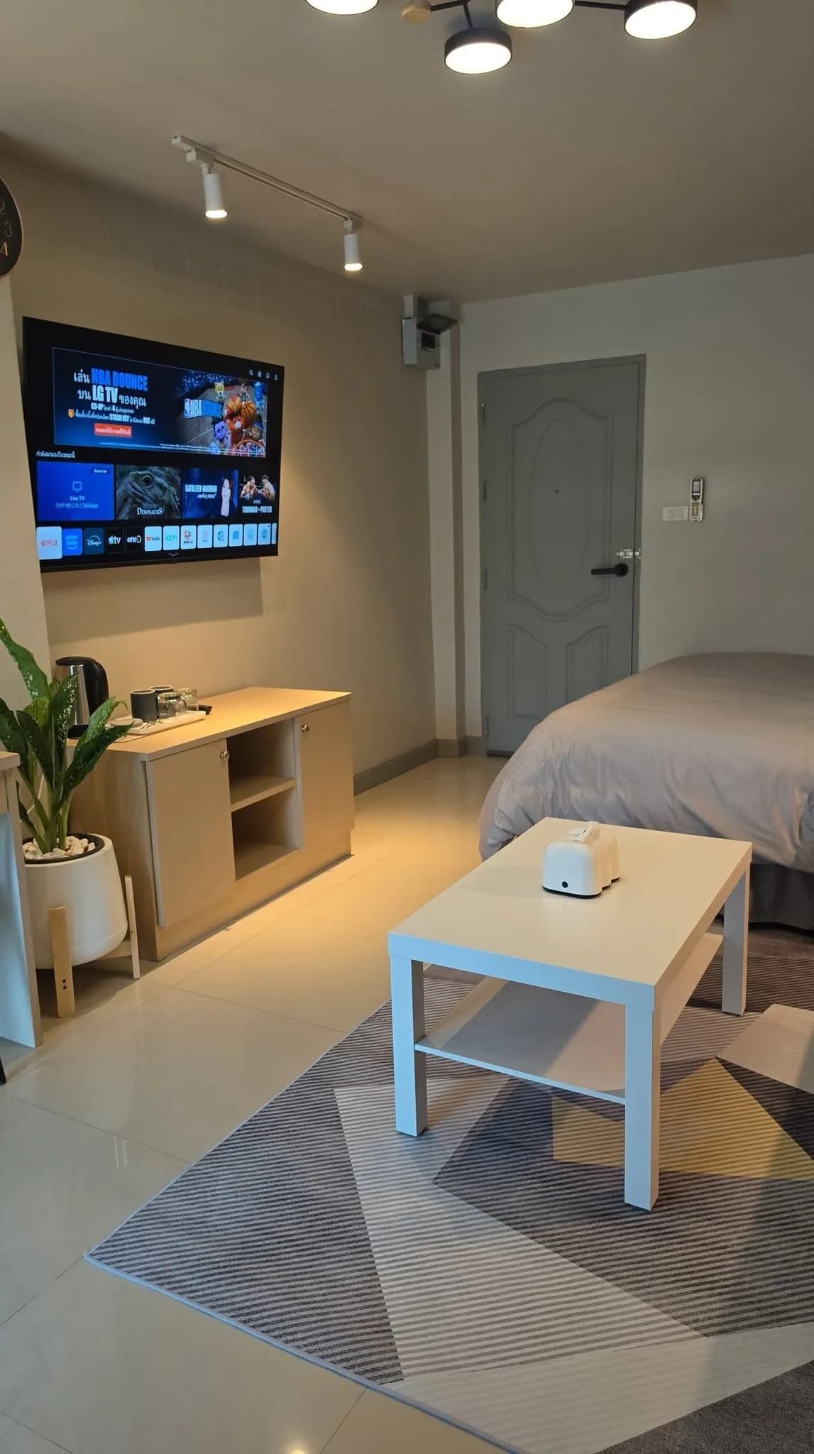 Baan Nitcha Rama 8, Soi Arun Amarin 55: Owner-Run Furnished Monthly Rooms, near Suan Luang Rama VIII Park photo 8
