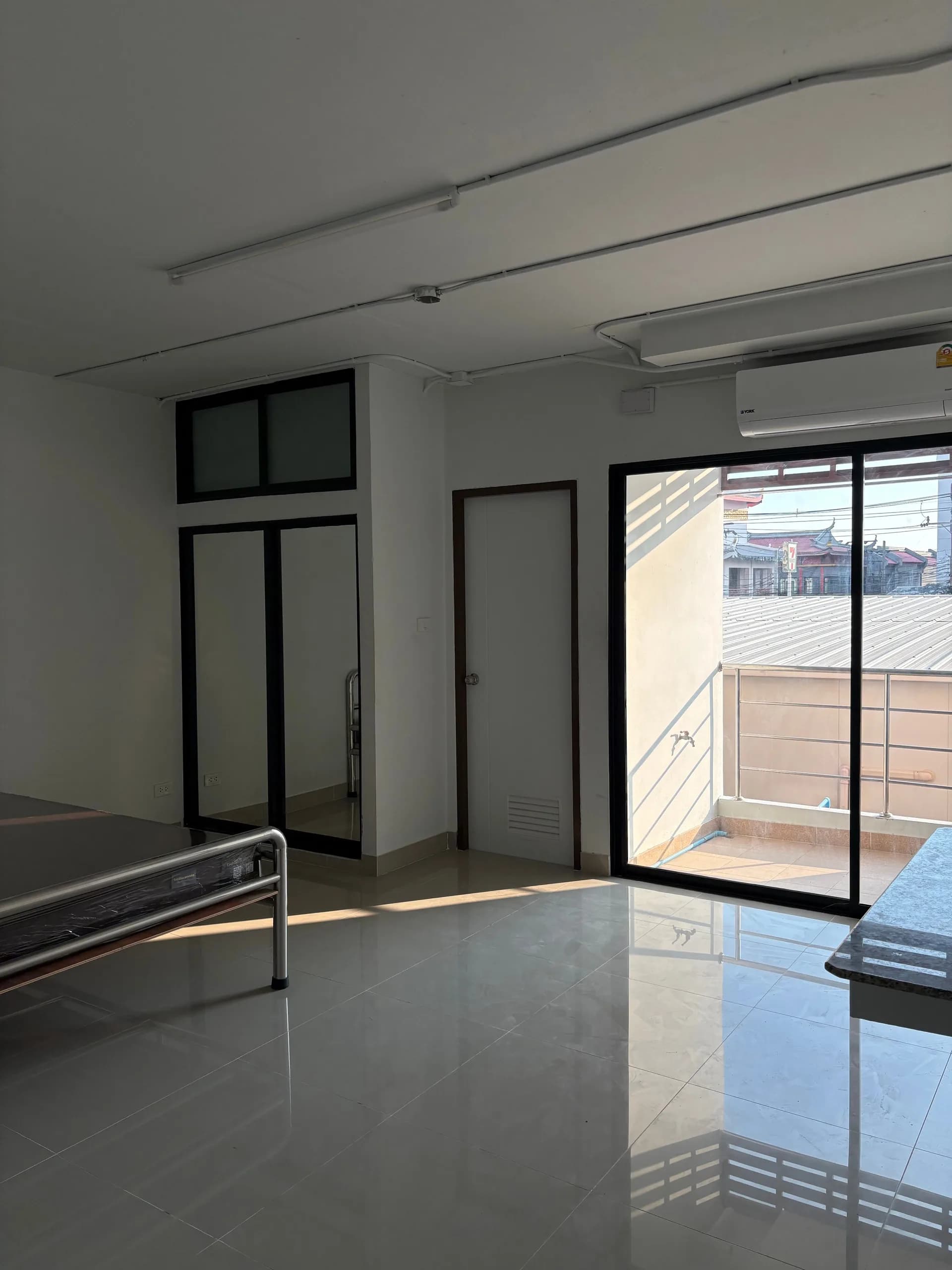 Baan Phetkasem, Phetkasem 48 Yaek 16 : studios de 28 m² à louer au mois, immeuble neuf, 7-Eleven à côté photo 1