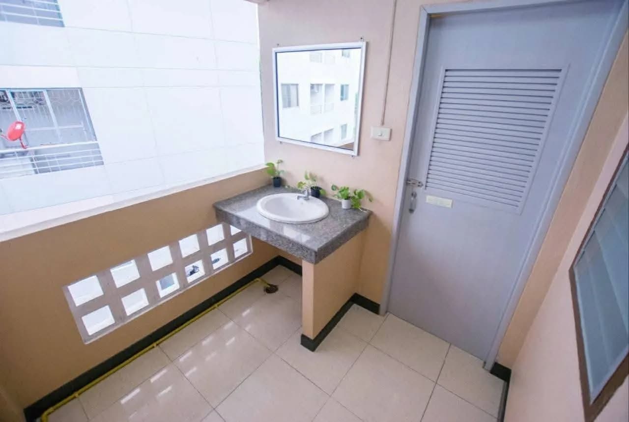 Baan Punisa في Bang Saen: غرف شهرية بغرفة نوم 1 بمساحة 40 م² في سكن قرب جامعة Burapha صورة 7