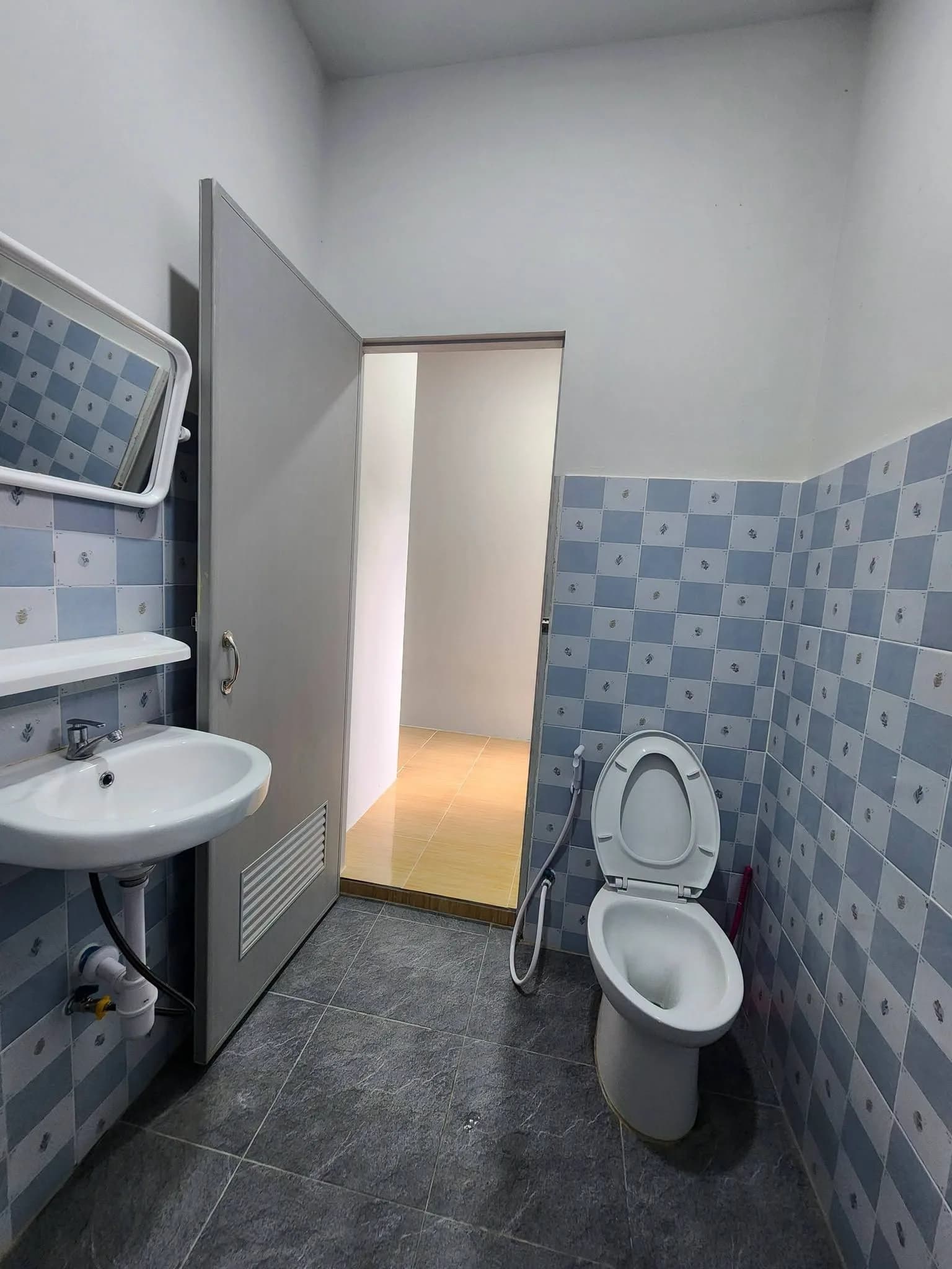 Baan Si Khiao Rooms, Umong, Lamphun: phòng quạt và phòng máy lạnh mới cho thuê theo tháng, gần Chai Sathan Market ảnh 3