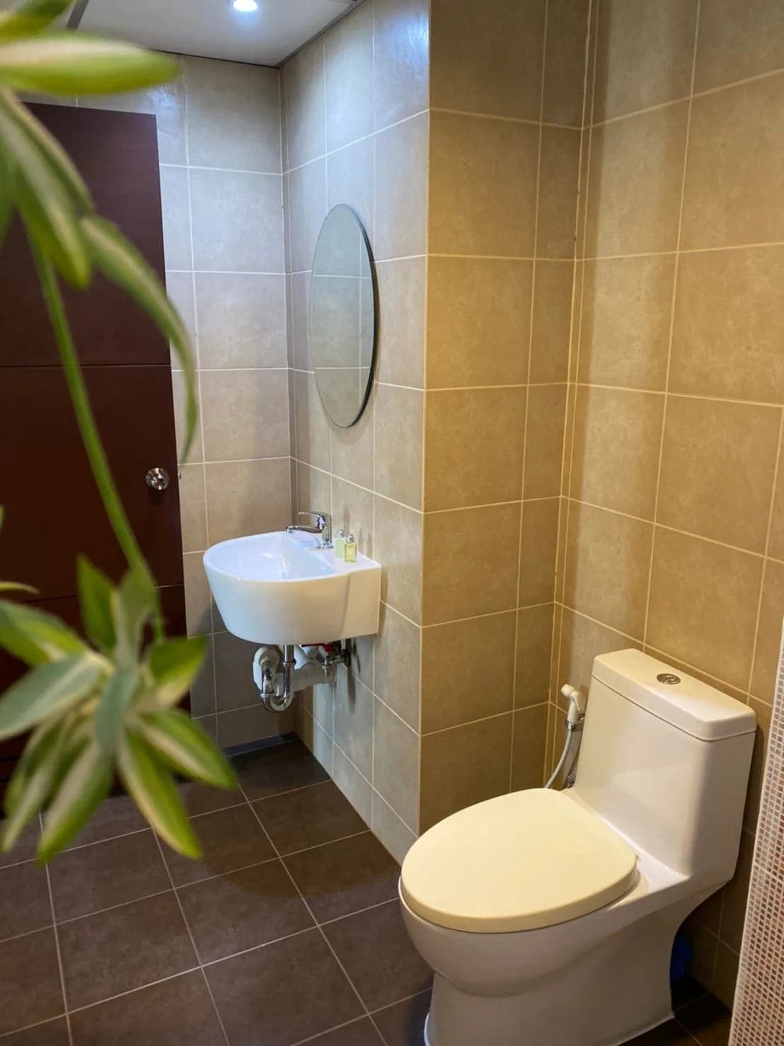 استوديوهات بمساحة 38 م² بأثاث مدمج للإيجار الشهري في Baan Soi 8 Apartment، Soi Lat Phrao 8، على بعد 600 م من محطة MRT Phahon Yothin صورة 3