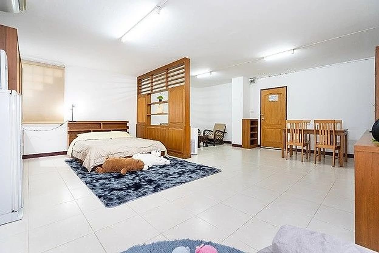 Baan Supar Apartment, Soi Lat Phrao 35: Zimmer zur Monatsmiete mit kostenlosem Glasfaser-Internet und Fitnessraum Foto 4