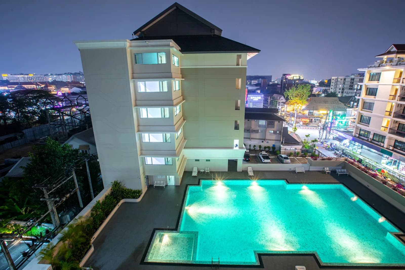 Baan Thai Living Nimman, Soi 6: Furnished Monthly Rooms with Pool near Chiang Mai University photo 8