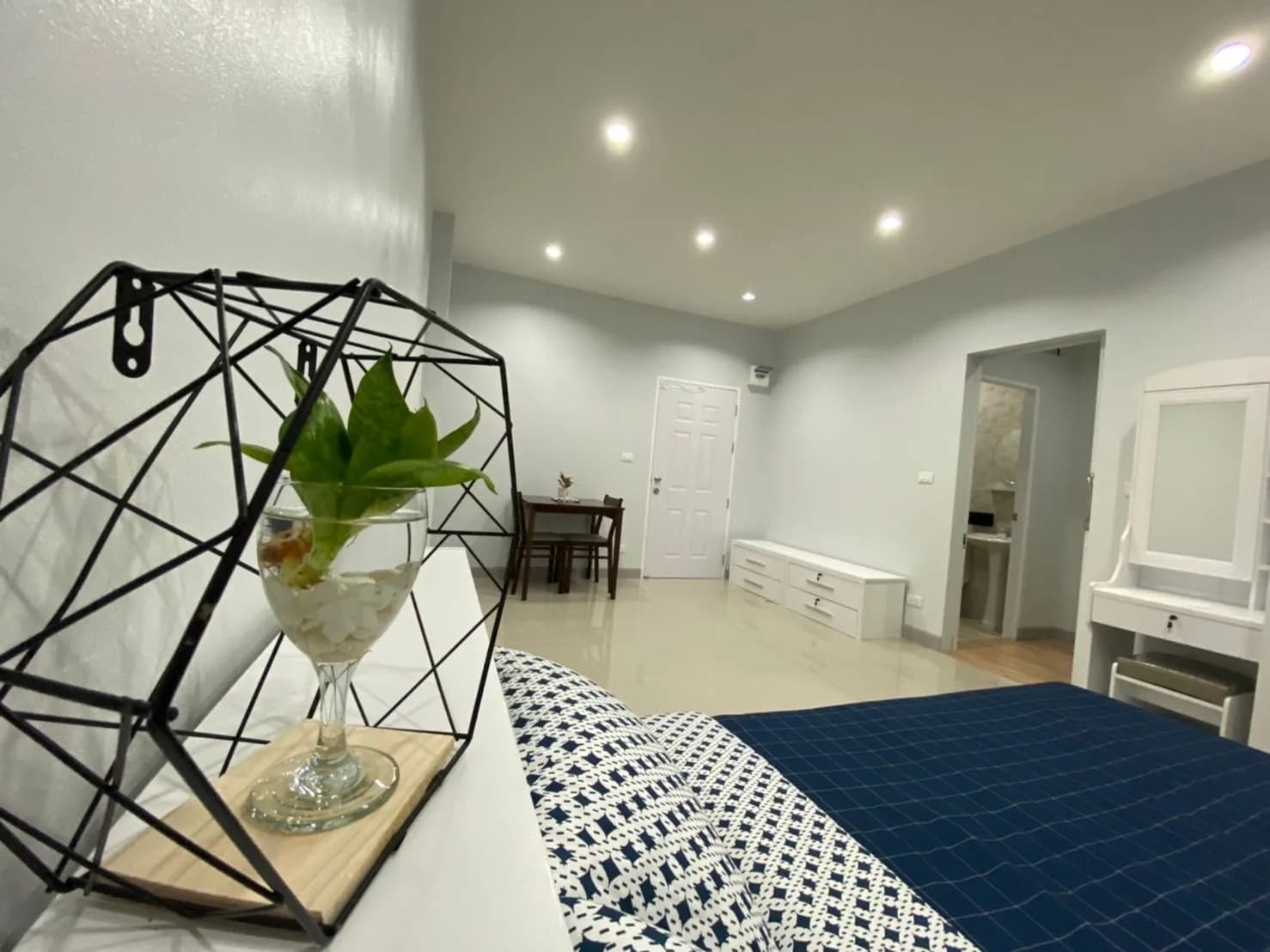 Baan Yim Residence, Yaek J, Sattahip: Kamar Bulanan Berperabot Gaya Kondominium 30 m², Dekat Yaek J Market foto 4