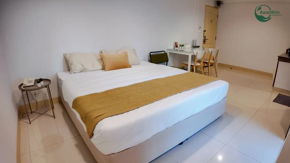 Baanrim Ratchada Apartment, Soi Inthamara 47 (Ratchada 17), nahe MRT Sutthisan: Studios und 1-Schlafzimmer-Wohnungen zur Monatsmiete Foto 3