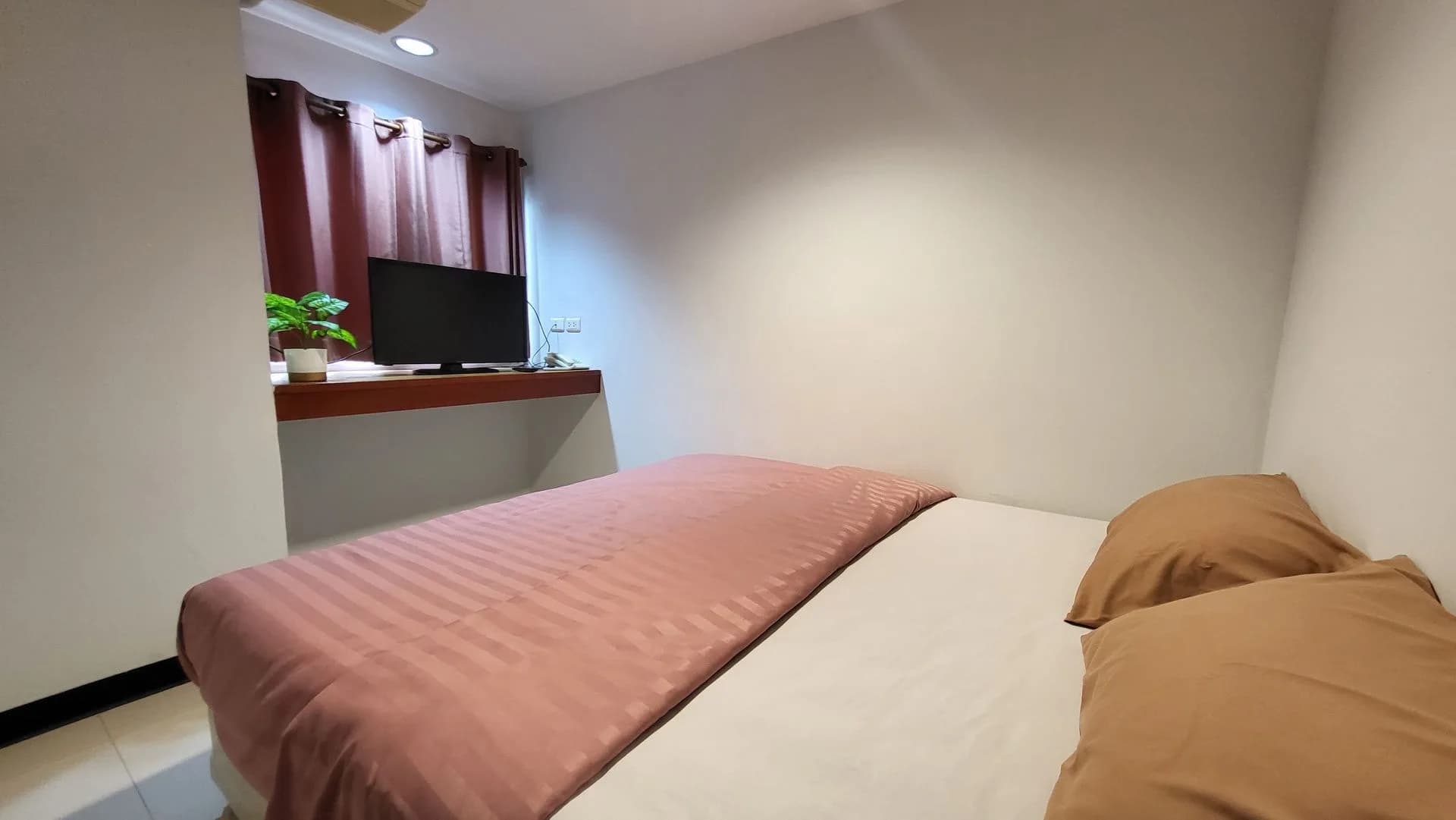 Baanrim Ratchada Apartment, Soi Inthamara 47 (Ratchada 17), nahe MRT Sutthisan: Studios und 1-Schlafzimmer-Wohnungen zur Monatsmiete Foto 6