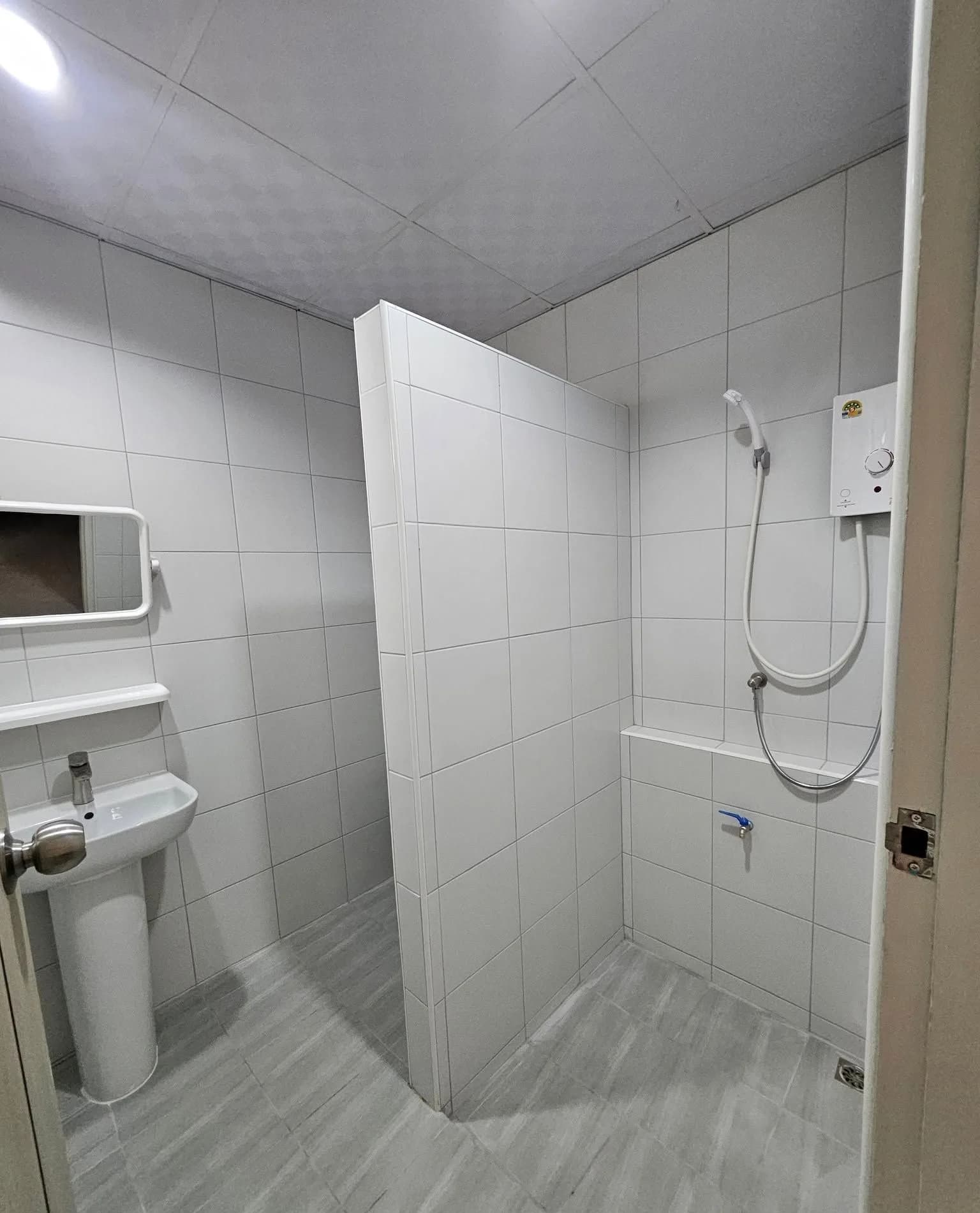 BB Room, Bo Sang Soi 6: Neues Wohnheim mit Zimmern mit Ventilator oder Klimaanlage zur Monatsmiete nahe Lotus's Bo Sang Foto 3