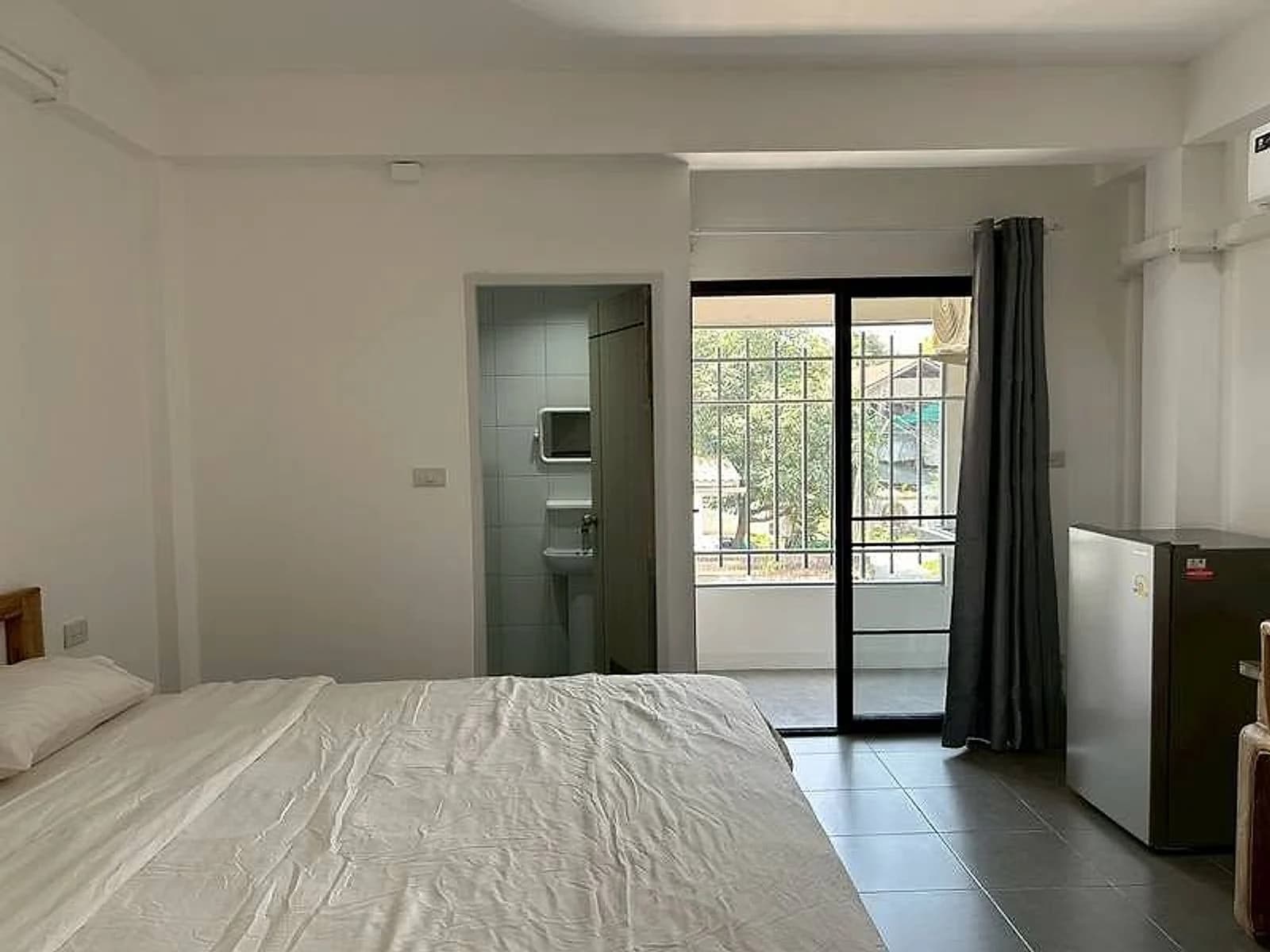 BB Room, Bo Sang Soi 6: Neues Wohnheim mit Zimmern mit Ventilator oder Klimaanlage zur Monatsmiete nahe Lotus's Bo Sang Foto 5