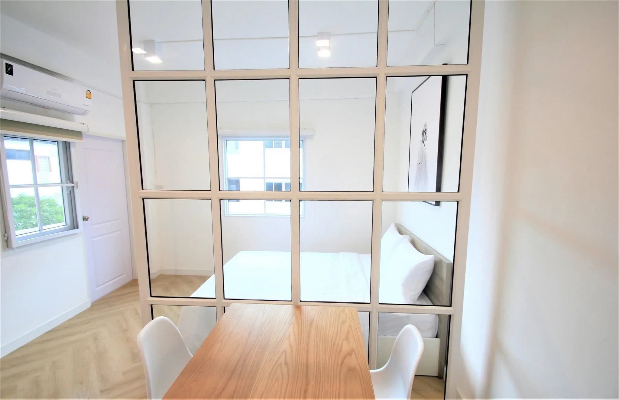 Belive Saphan Mai, Soi Phahon Yothin 69: Bright, Modern Monthly Studios about 300 m from BTS Sai Yut photo 4