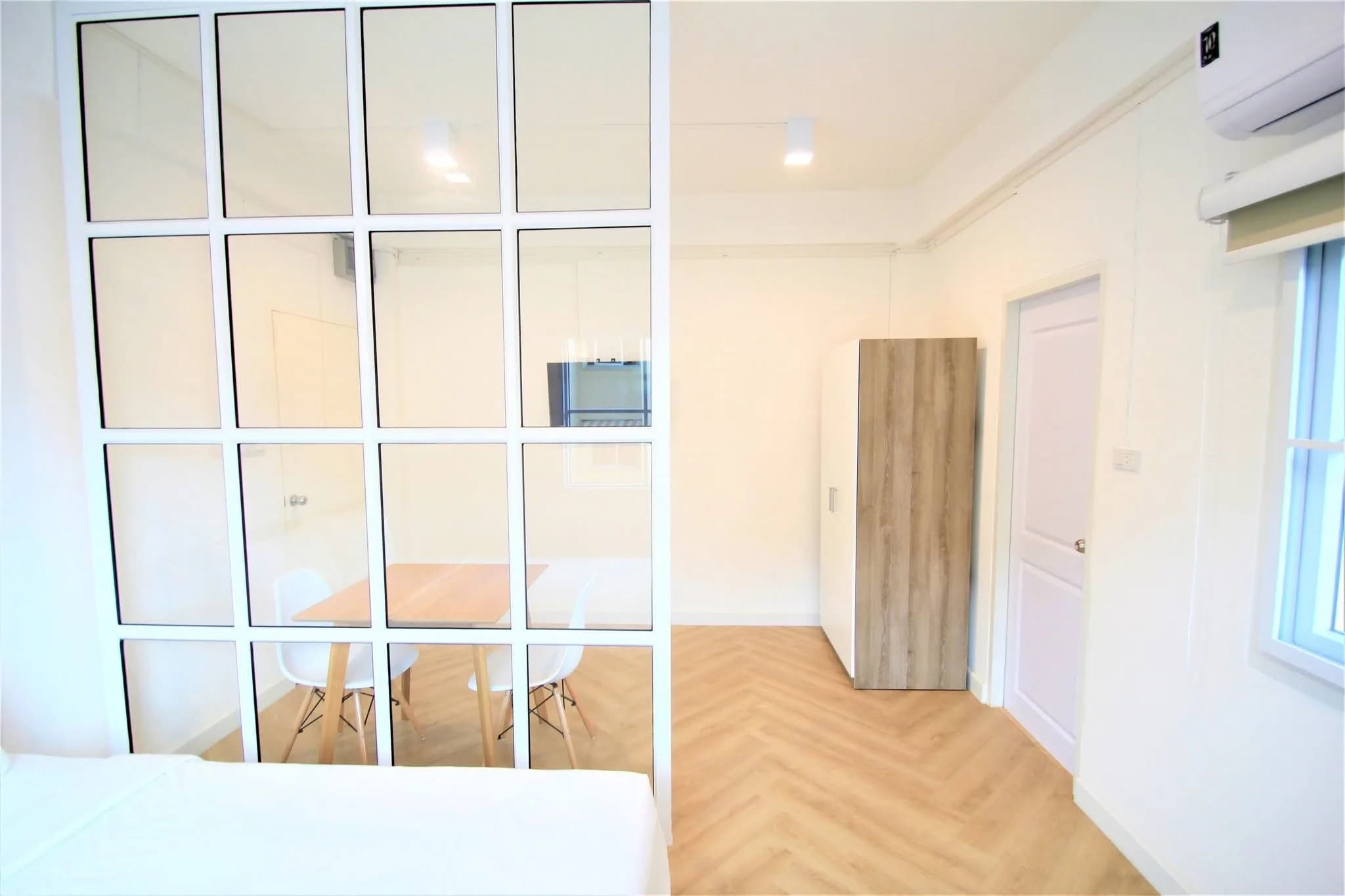 Belive Saphan Mai, Soi Phahon Yothin 69: Bright, Modern Monthly Studios about 300 m from BTS Sai Yut photo 6
