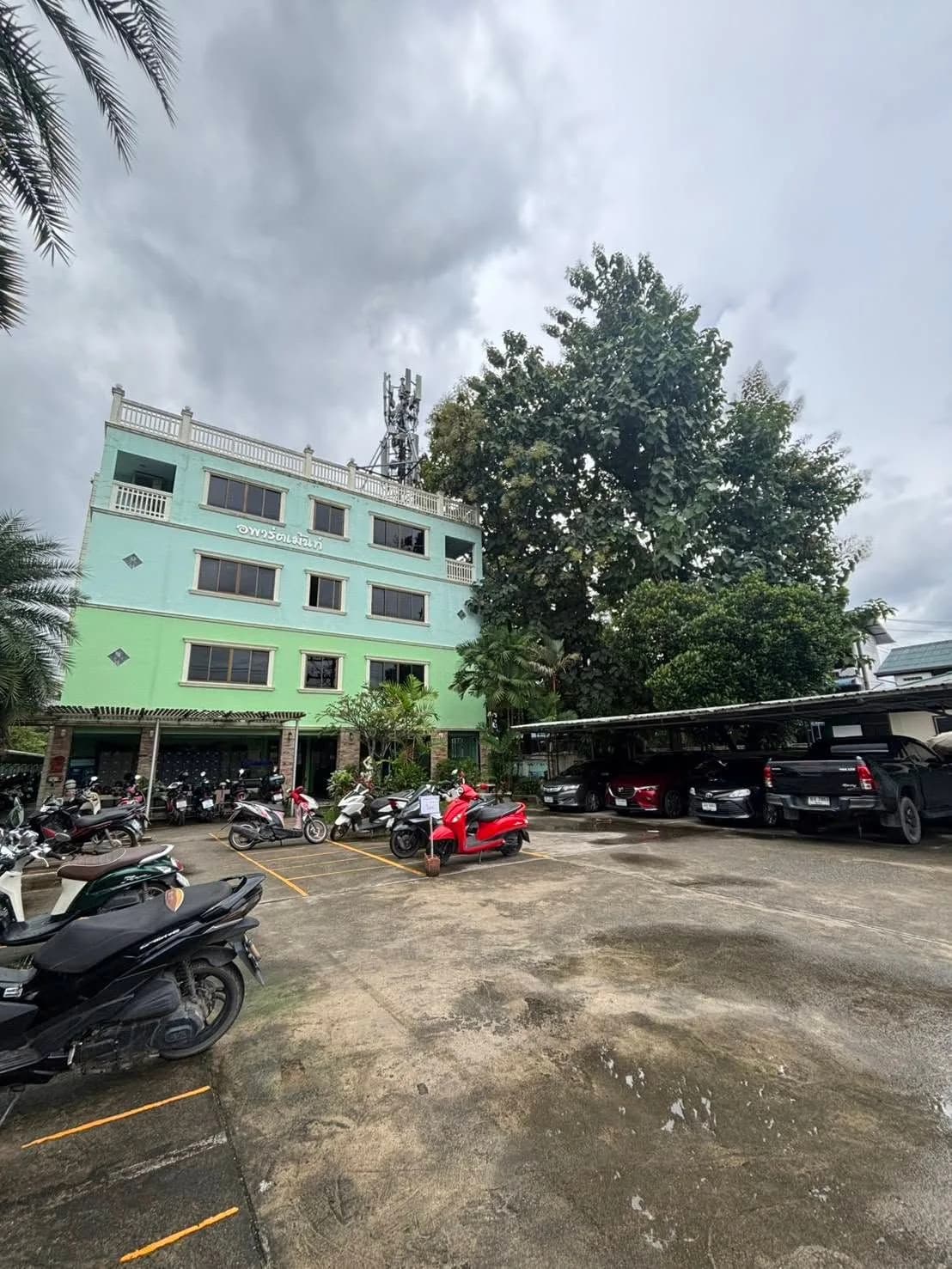 Benjarat Apartment، Mae Jo: غرف شهرية بمروحة ومكيّفة قرب جامعة Maejo صورة 2