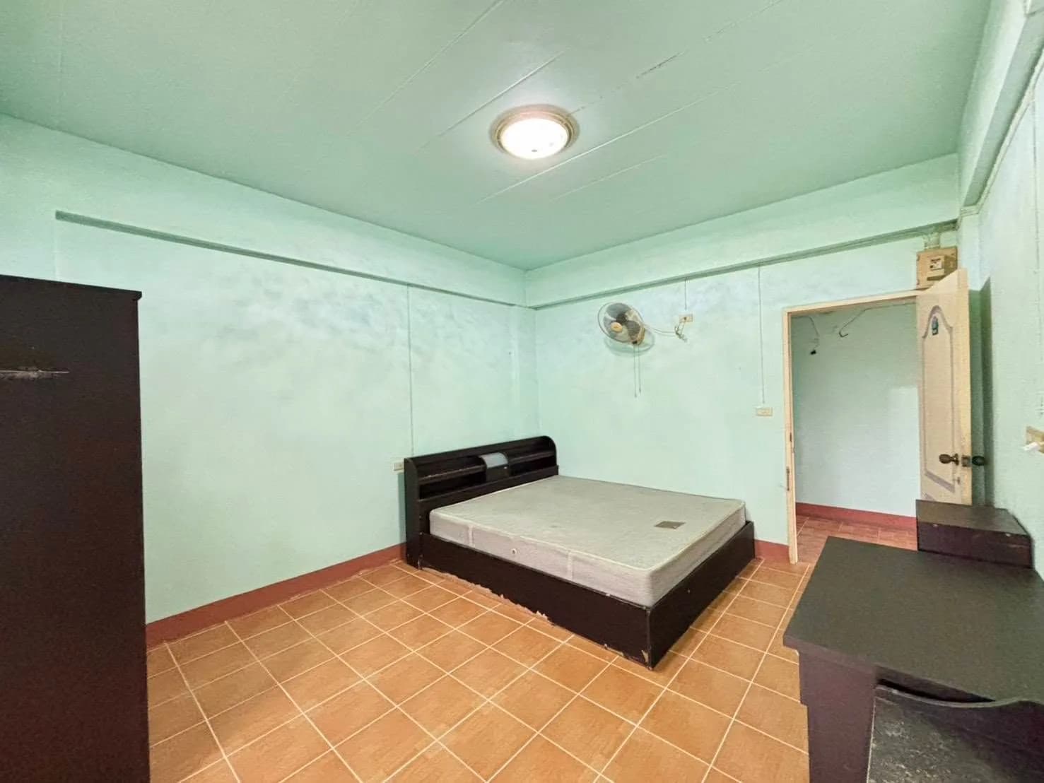 Benjarat Apartment، Mae Jo: غرف شهرية بمروحة ومكيّفة قرب جامعة Maejo صورة 4