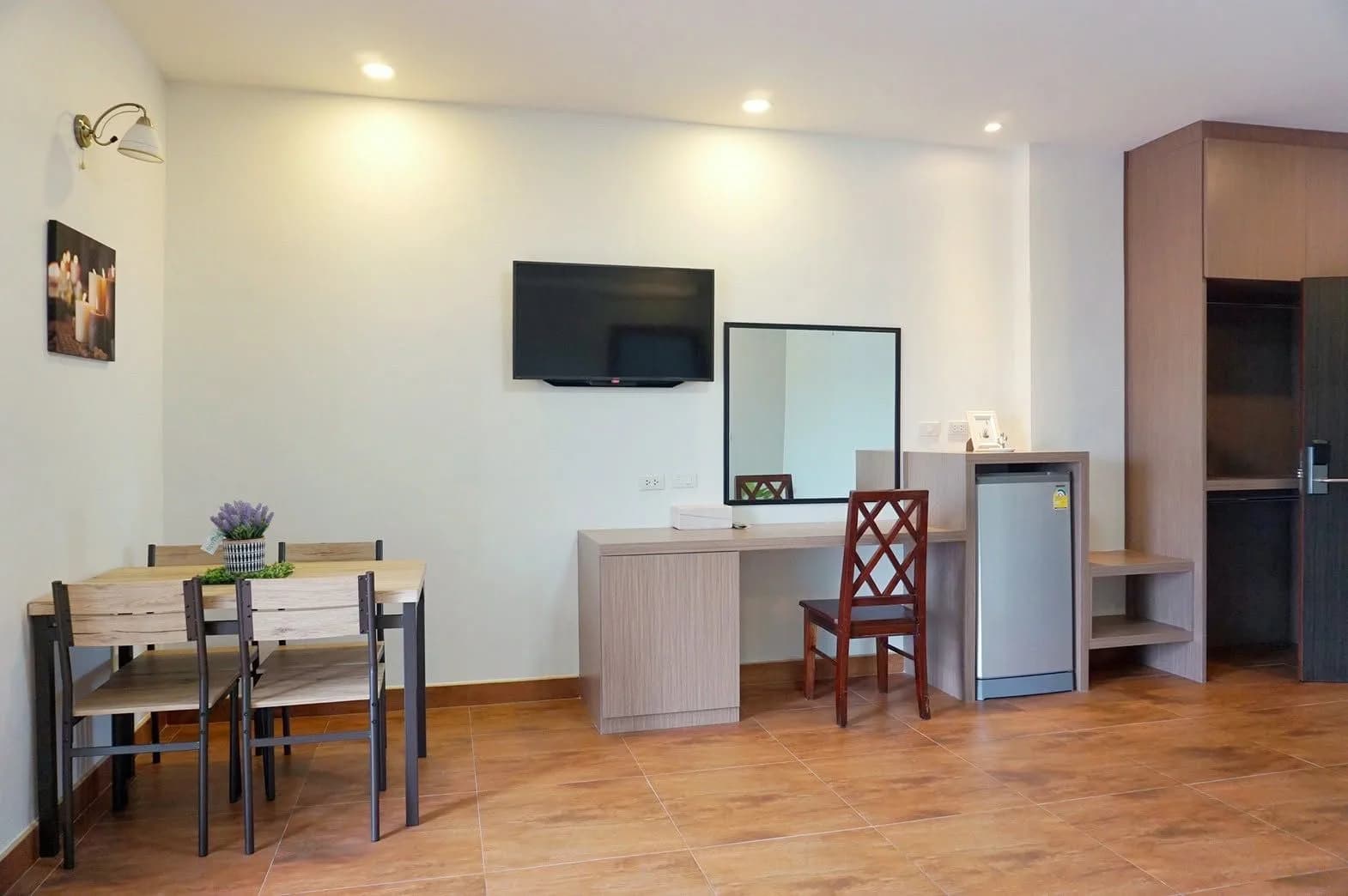 B'live Rayong Service Apartment, Krok Yai Cha Road: möblierte Zimmer zur Monatsmiete, nahe Bangkok Hospital Rayong Foto 4