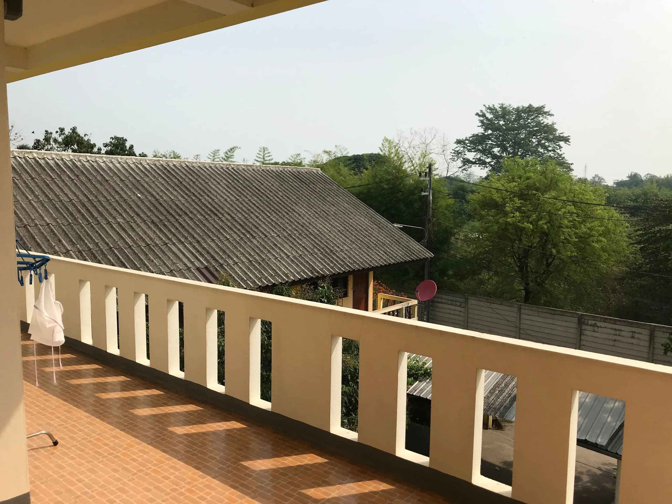سكن Bua Charoen، Chotana Soi 12: غرف شهرية بمروحة ومكيّفة قرب جامعة Chiang Mai Rajabhat صورة 6