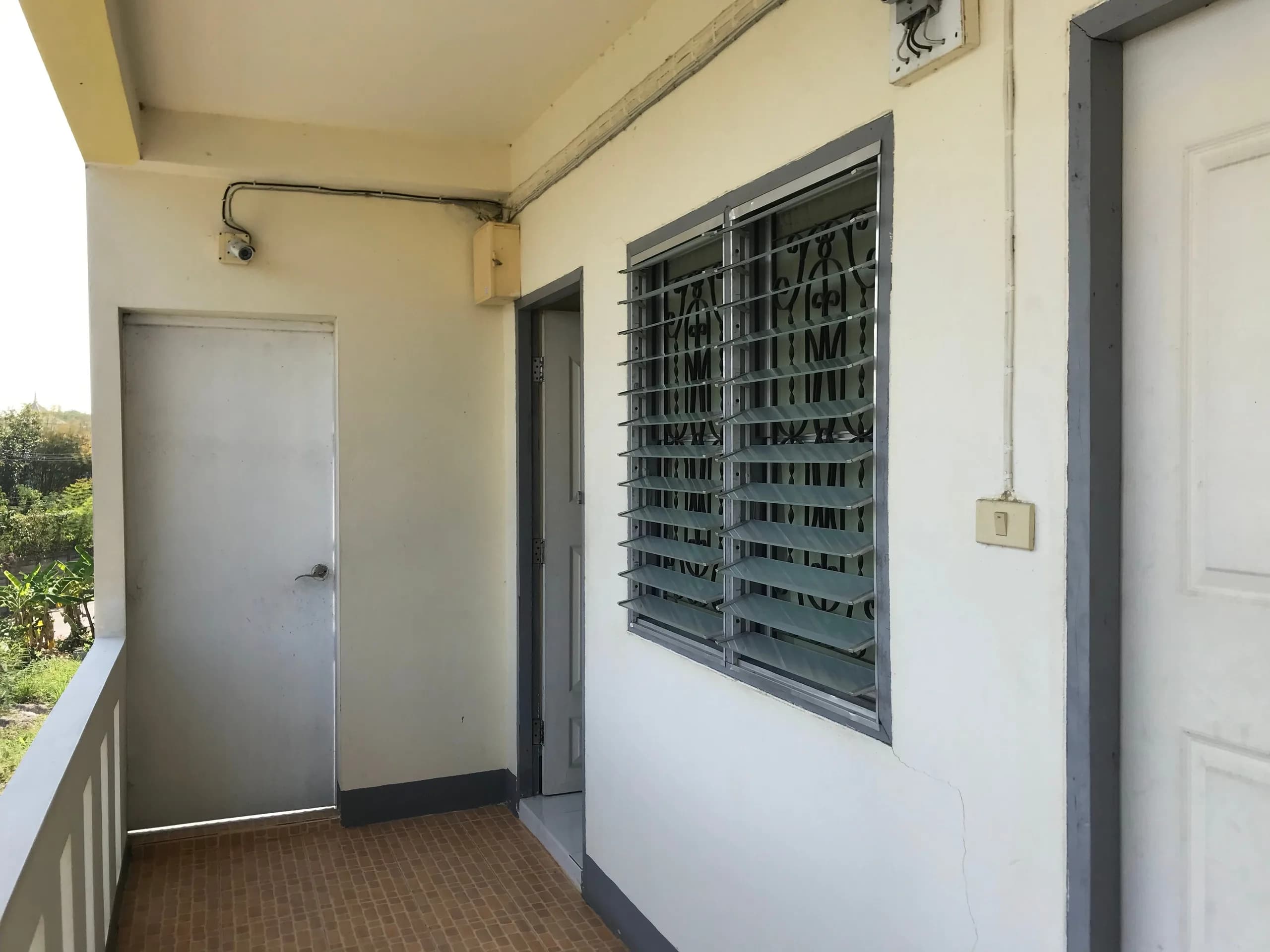 سكن Bua Charoen، Chotana Soi 12: غرف شهرية بمروحة ومكيّفة قرب جامعة Chiang Mai Rajabhat صورة 7