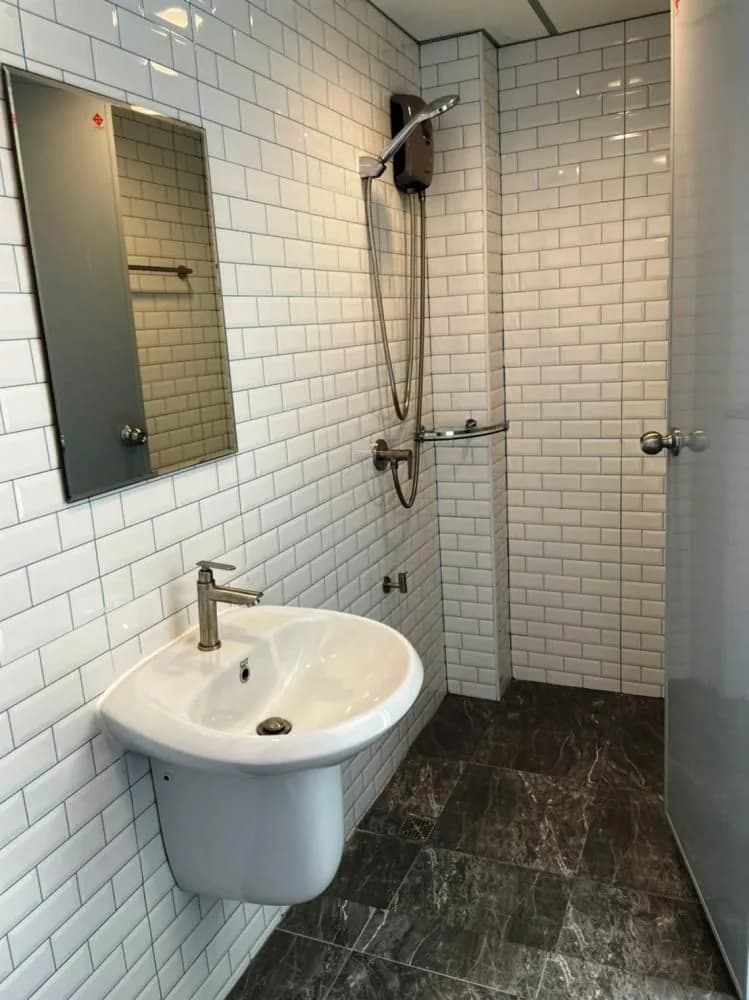 CASA 9 Banglamung, Bang Lamung: Monatszimmer mit Meerblick oder Stadtblick und Privatstrand nahe Rong Po Market Foto 3