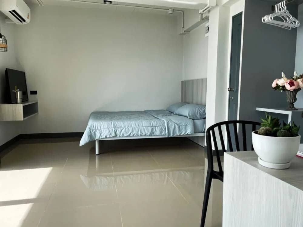 CASA 9 Banglamung, Bang Lamung: Monatszimmer mit Meerblick oder Stadtblick und Privatstrand nahe Rong Po Market Foto 5