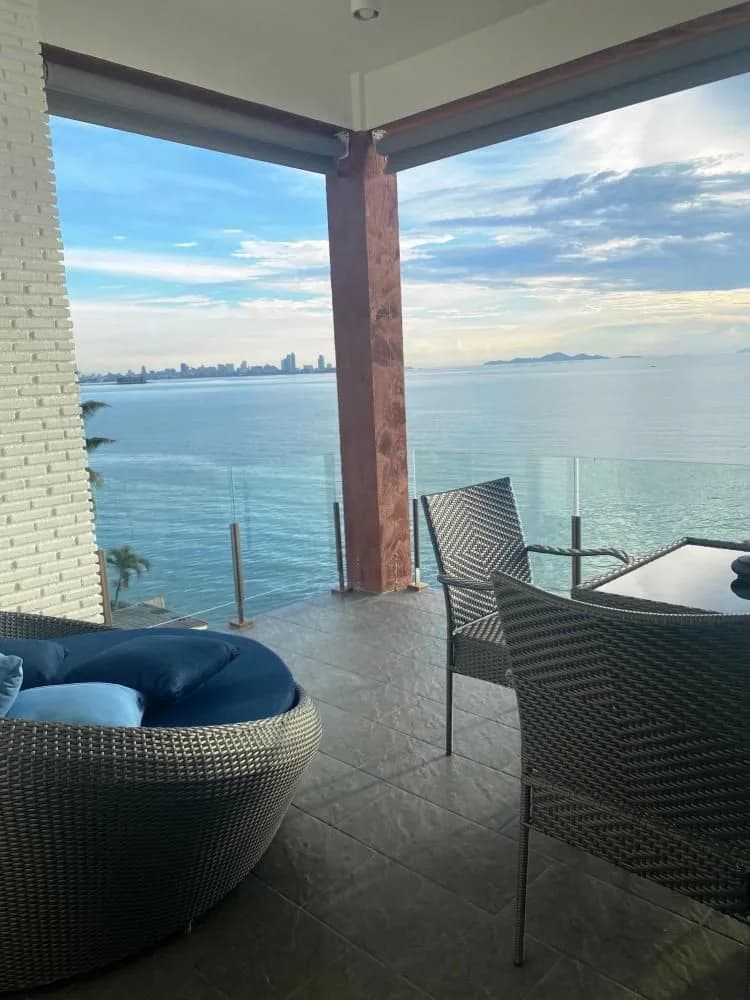 CASA 9 Banglamung, Bang Lamung: Monatszimmer mit Meerblick oder Stadtblick und Privatstrand nahe Rong Po Market Foto 7